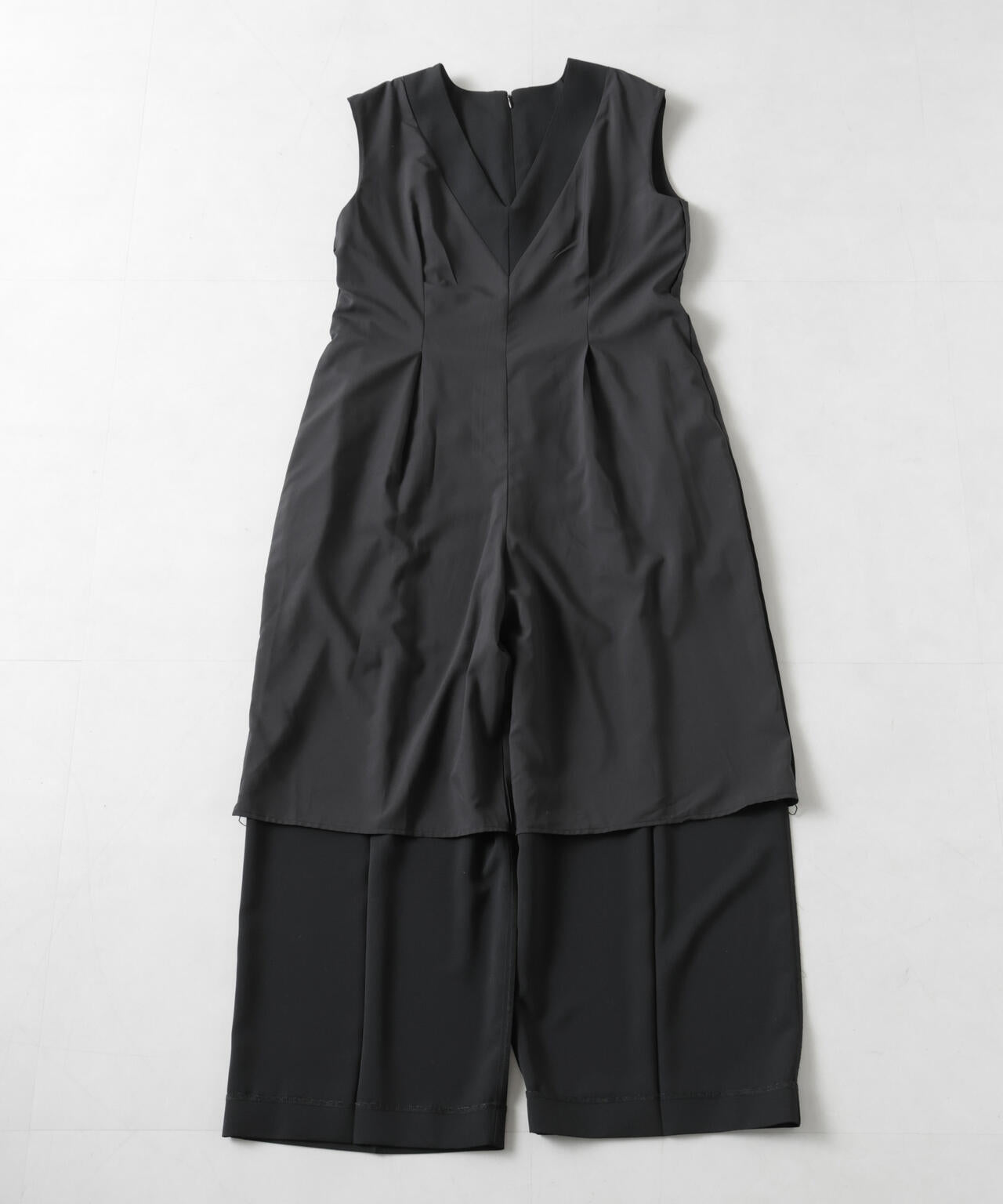 Vネックオールインワン 6695219311