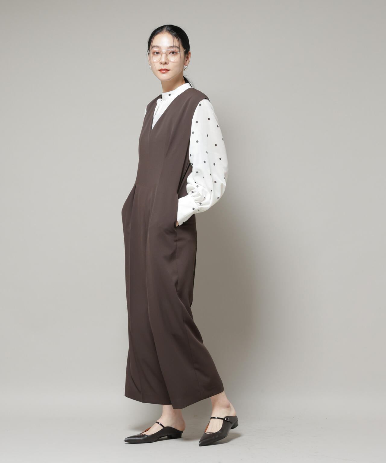 Vネックオールインワン 6695219311