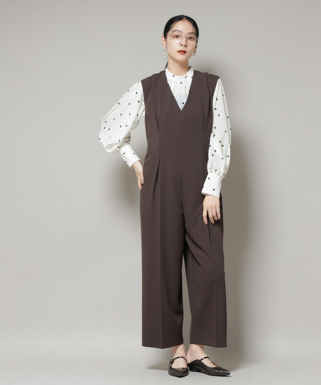 Vネックオールインワン 6695219311