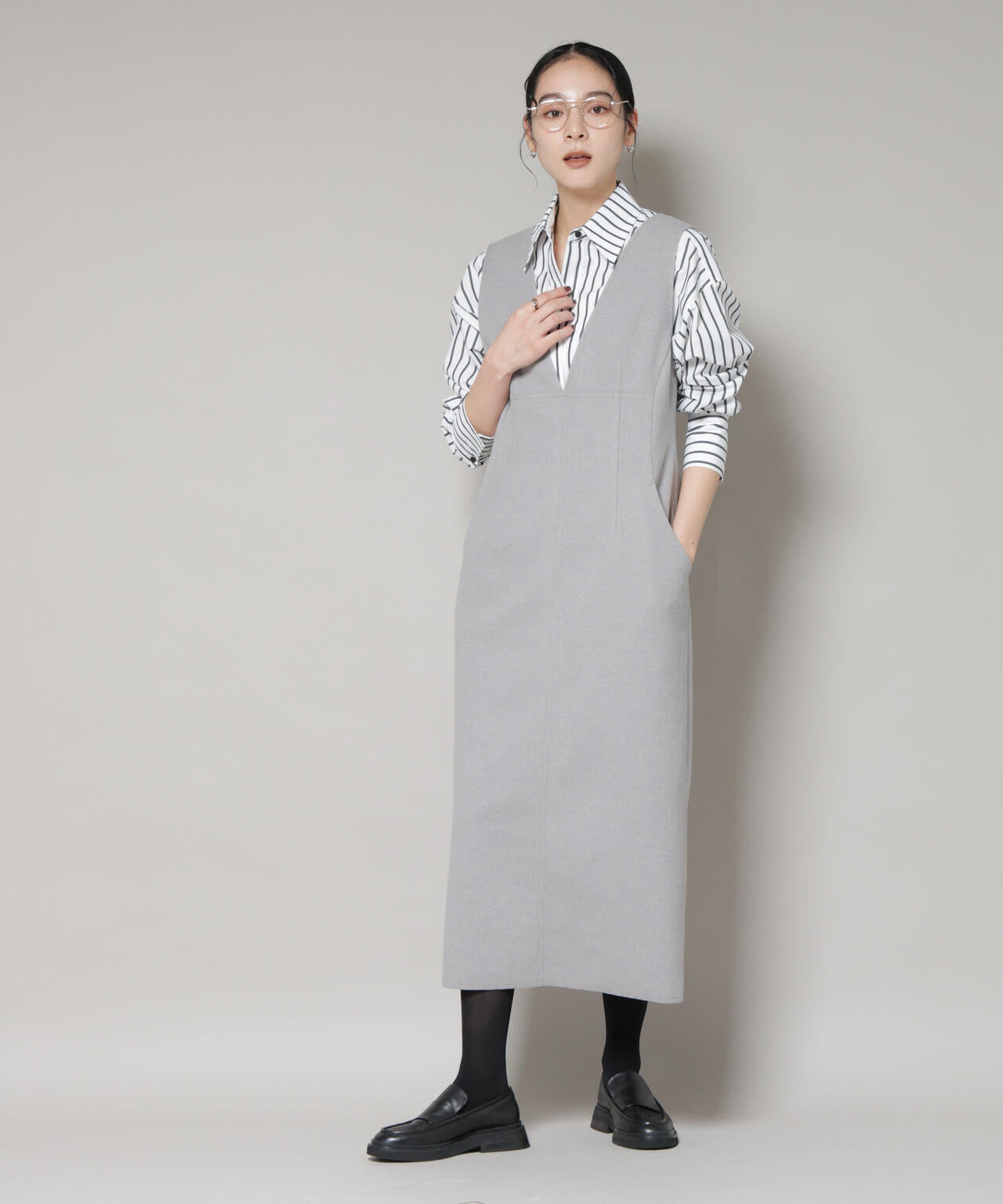 ニードルジャージーVネックワンピース 6695219320