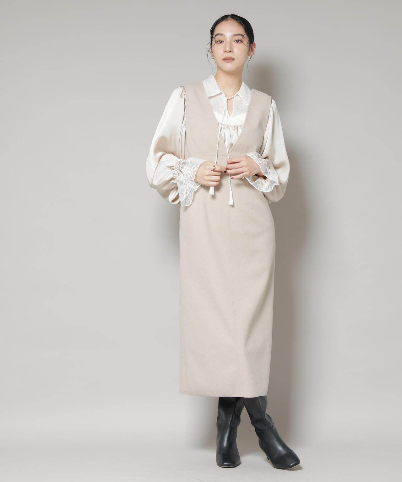 ニードルジャージーVネックワンピース 6695219320