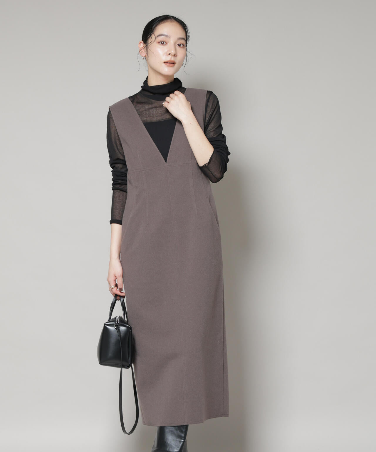 ニードルジャージーVネックワンピース 6695219320