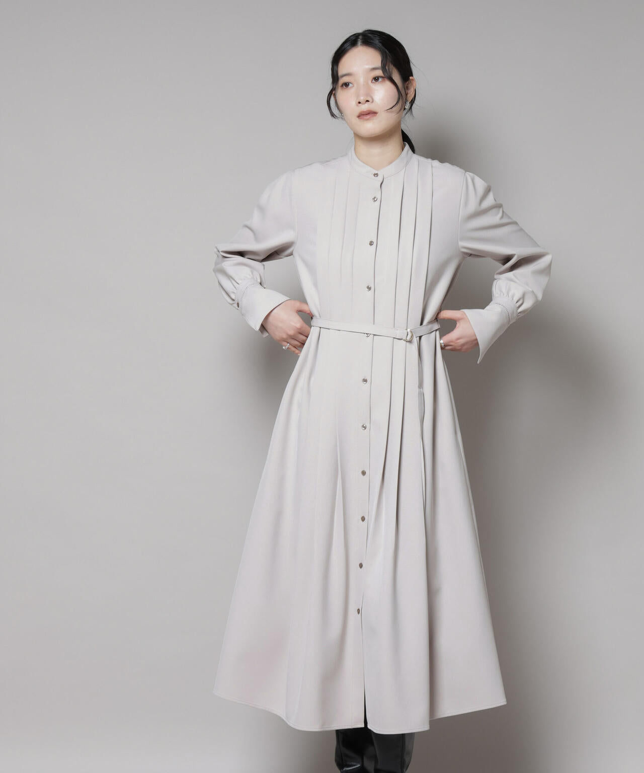 ダブルクロスベルト付きタックワンピース 6695219324