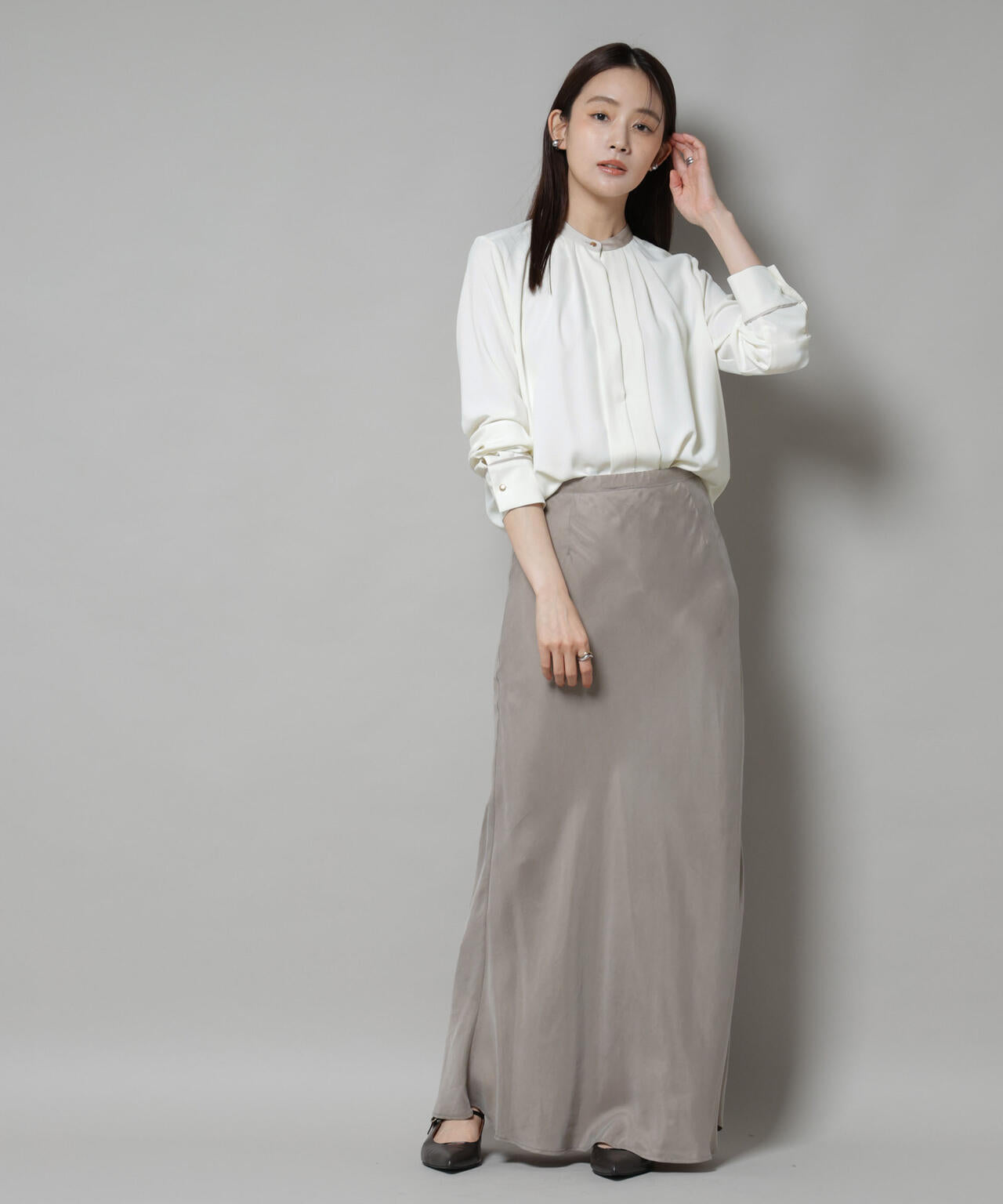 スタンドバイカラータックブラウス 6695220301