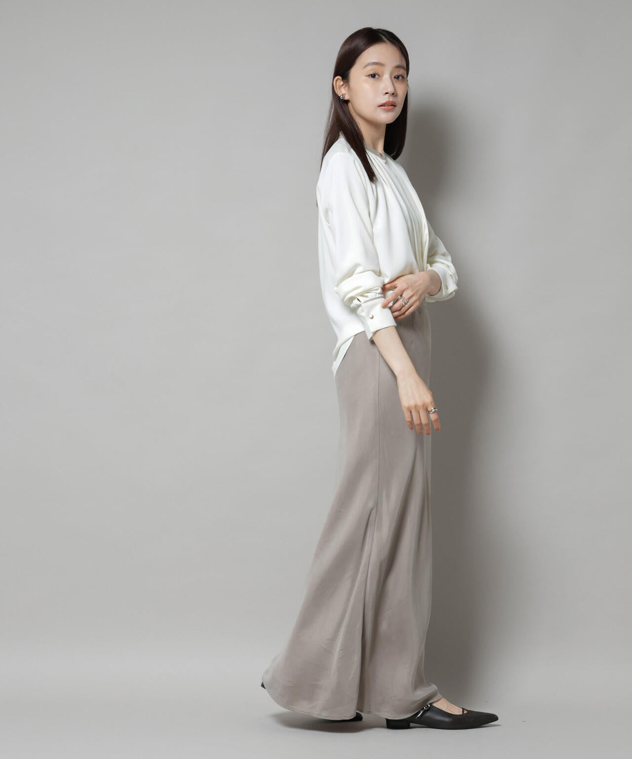 スタンドバイカラータックブラウス 6695220301