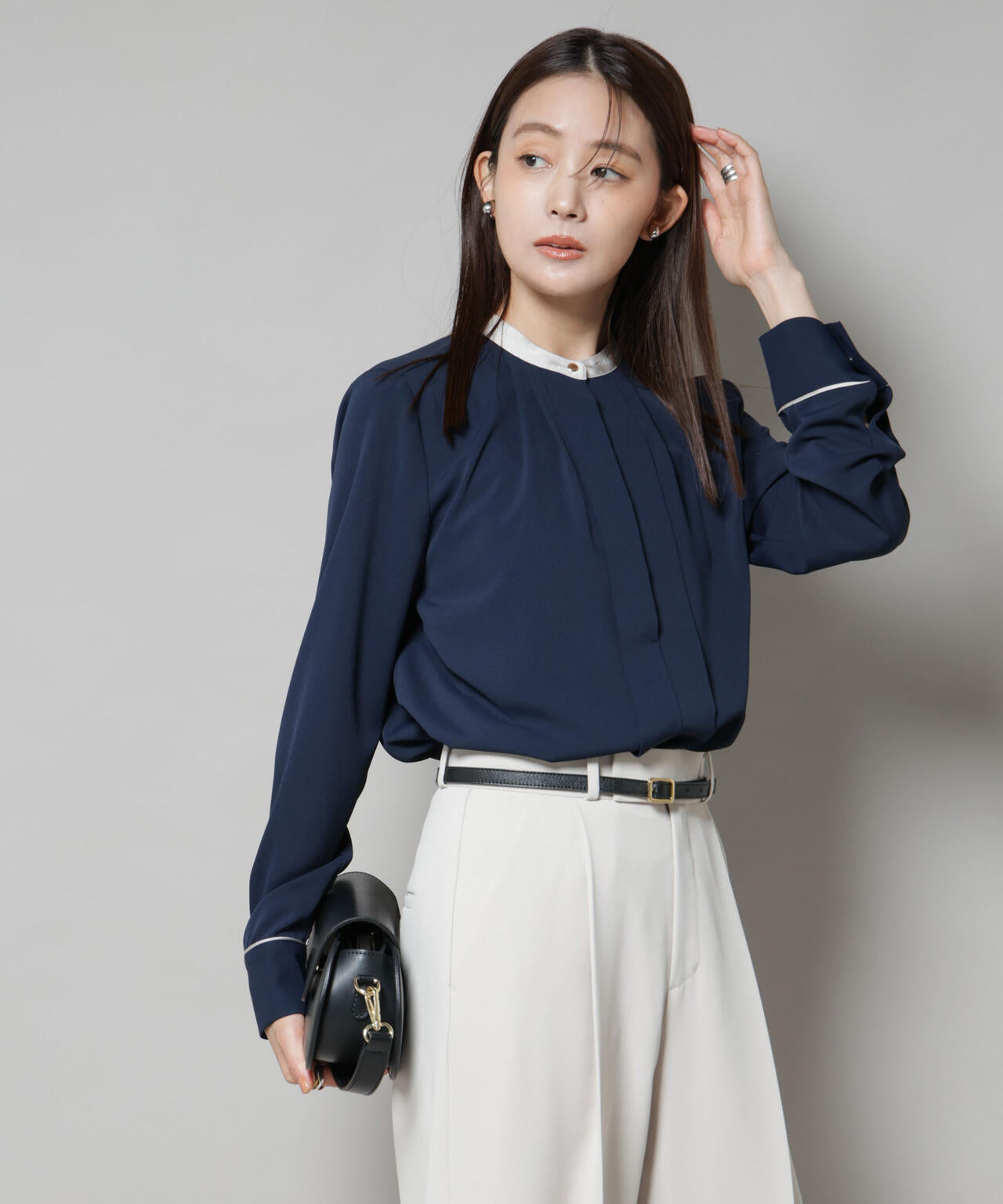 スタンドバイカラータックブラウス 6695220301