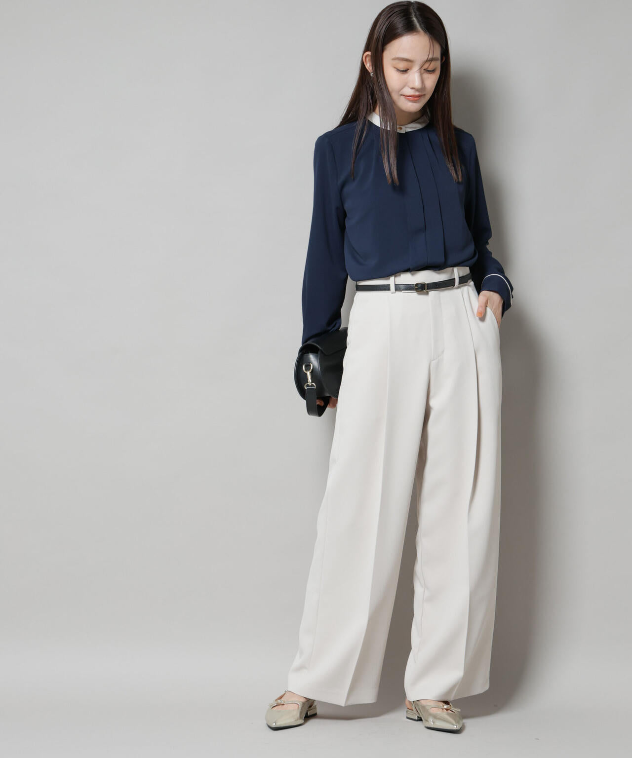 スタンドバイカラータックブラウス 6695220301