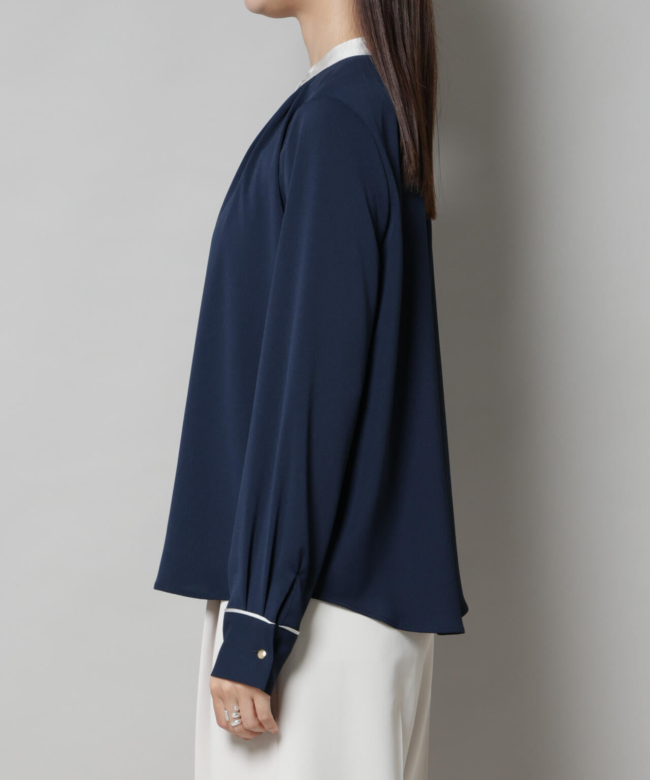 スタンドバイカラータックブラウス 6695220301