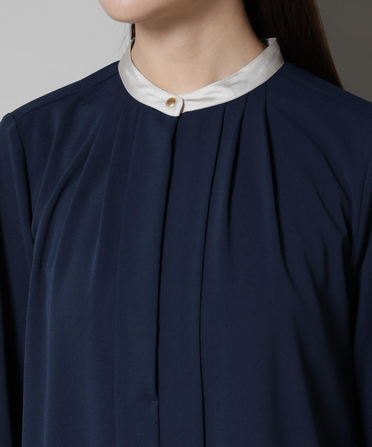 スタンドバイカラータックブラウス 6695220301