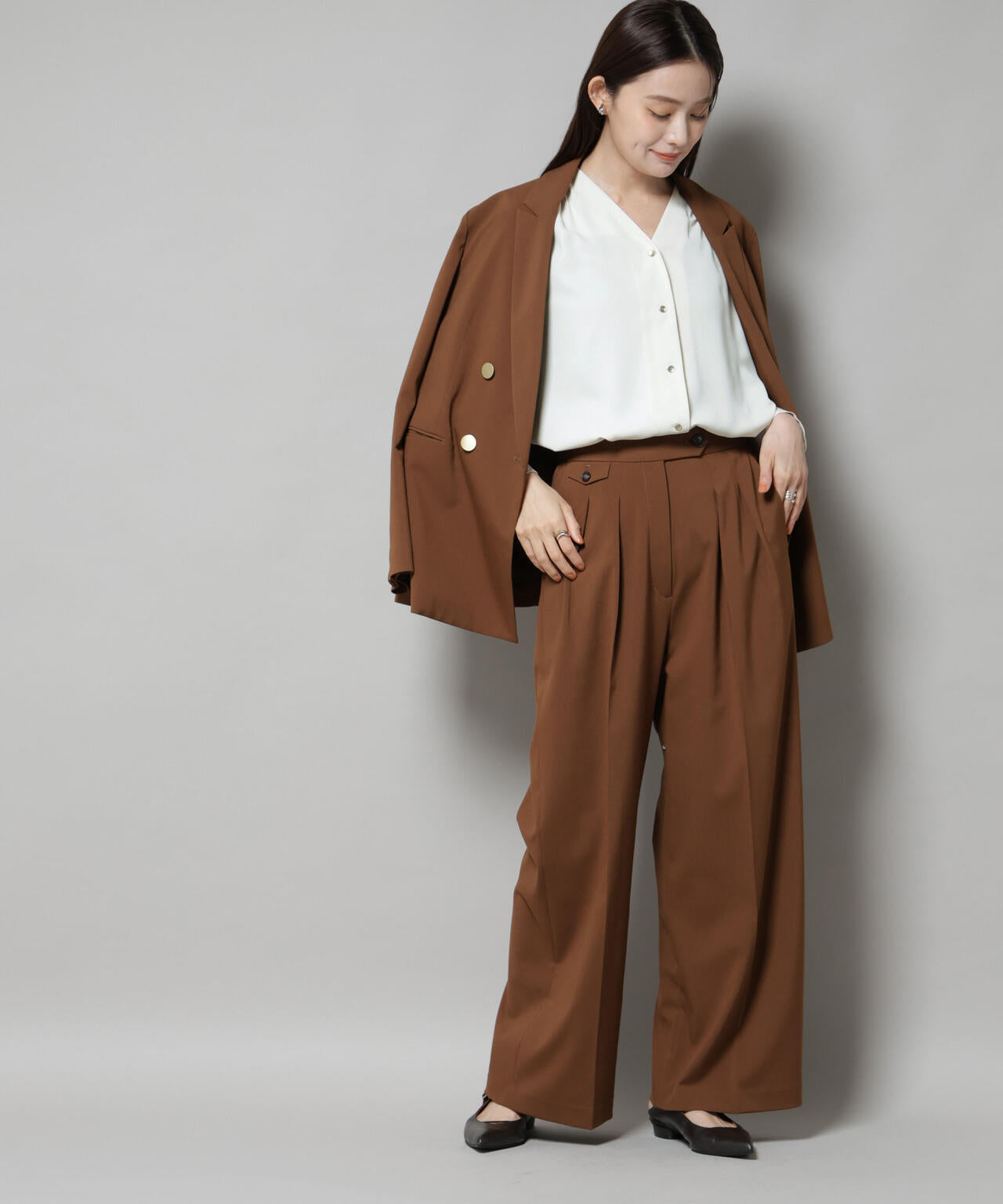 フロントボタンVネックブラウス 6695220306