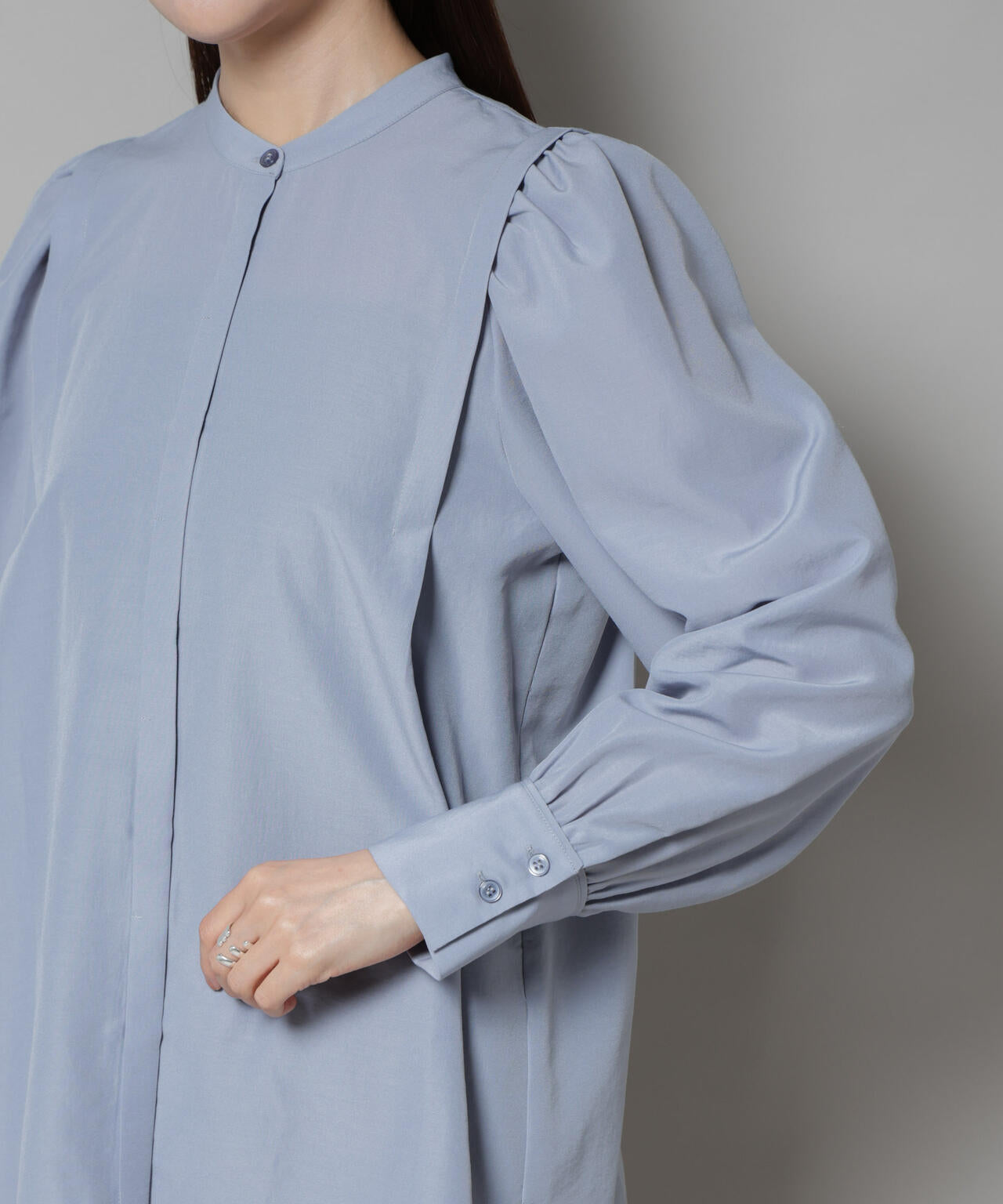 ショルダーギャザーブラウス 6695220307