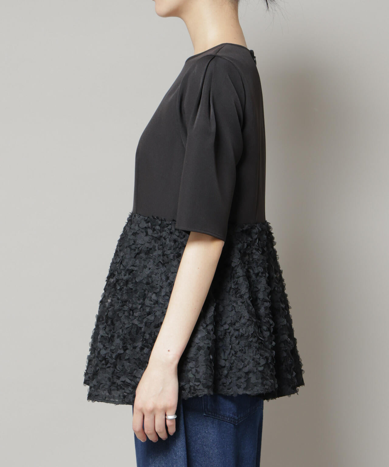 ペタルエンブロイダリーペプラムブラウス 6695221307