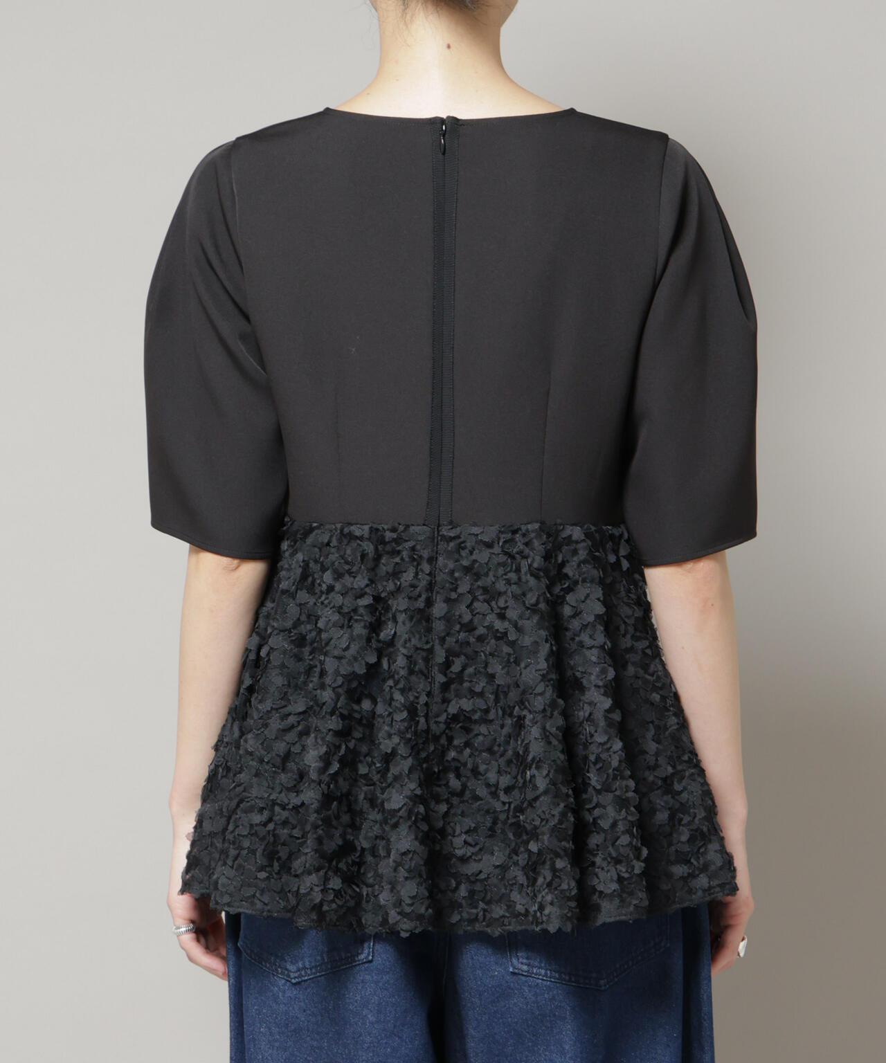 ペタルエンブロイダリーペプラムブラウス 6695221307