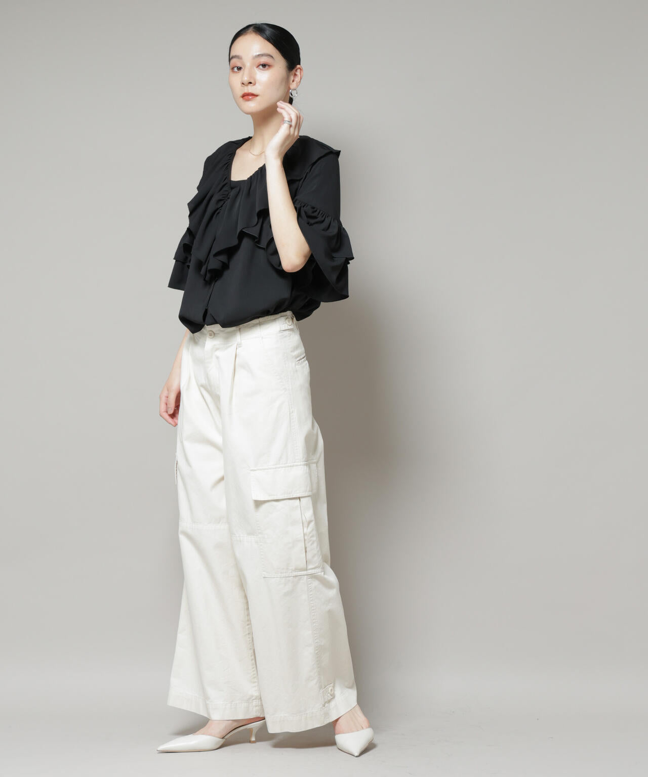 ピコフリルフレアブラウス 6695221308