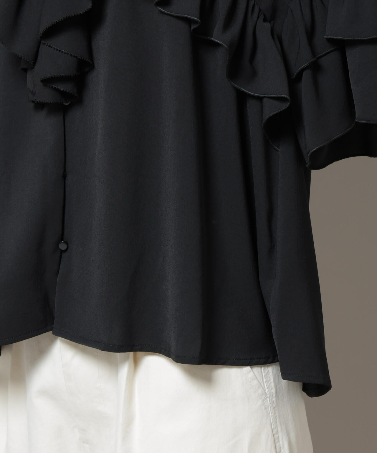 ピコフリルフレアブラウス 6695221308