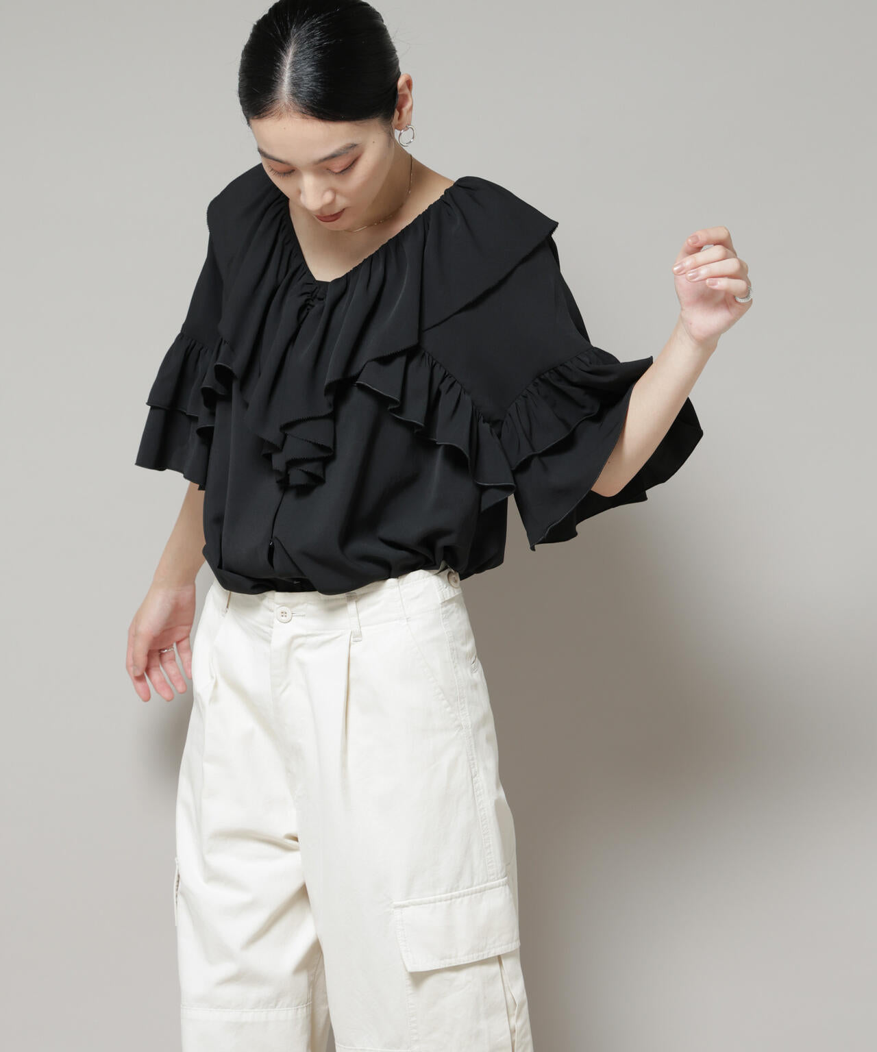 ピコフリルフレアブラウス 6695221308