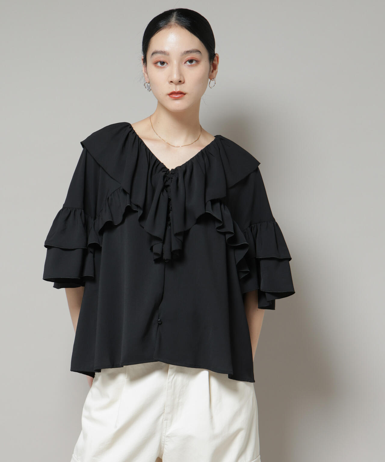 ピコフリルフレアブラウス 6695221308