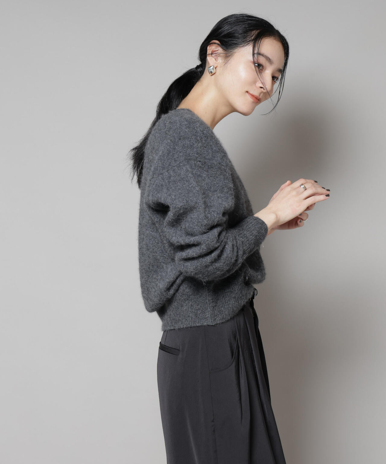 ウォッシャブルフォックスVネックニットプルオーバー 6695222308