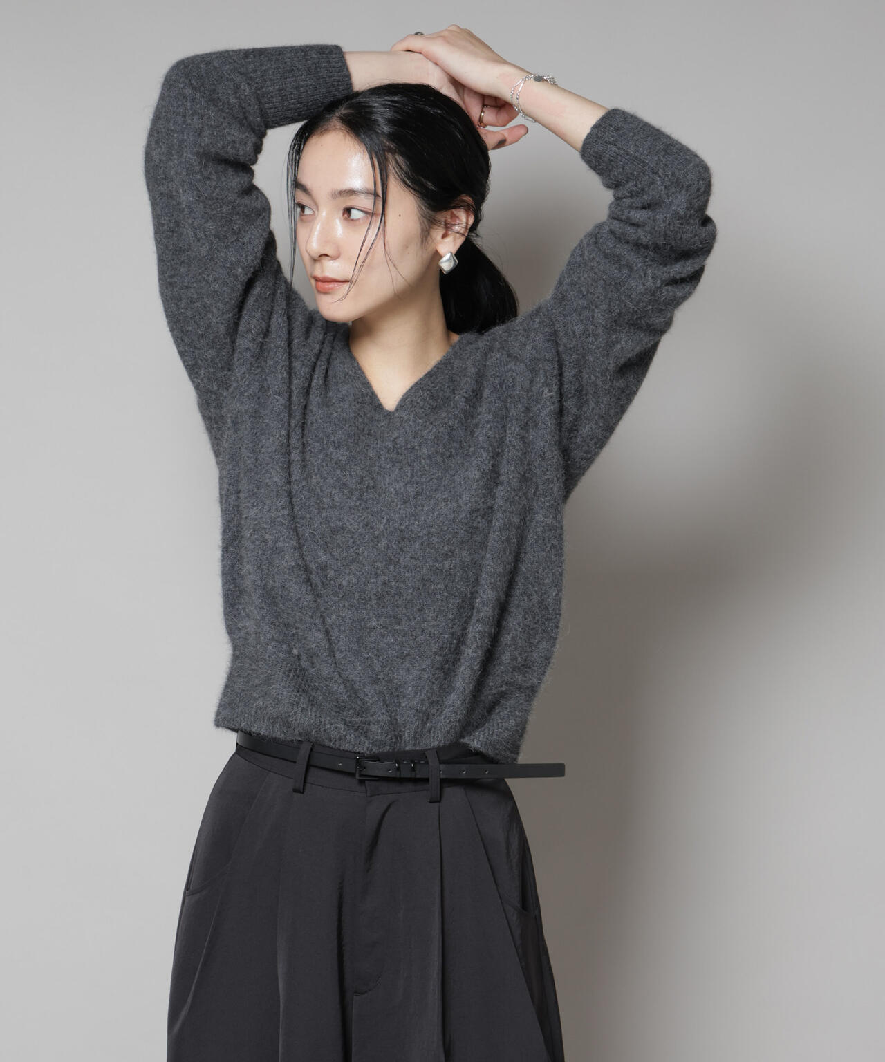 ウォッシャブルフォックスVネックニットプルオーバー 6695222308