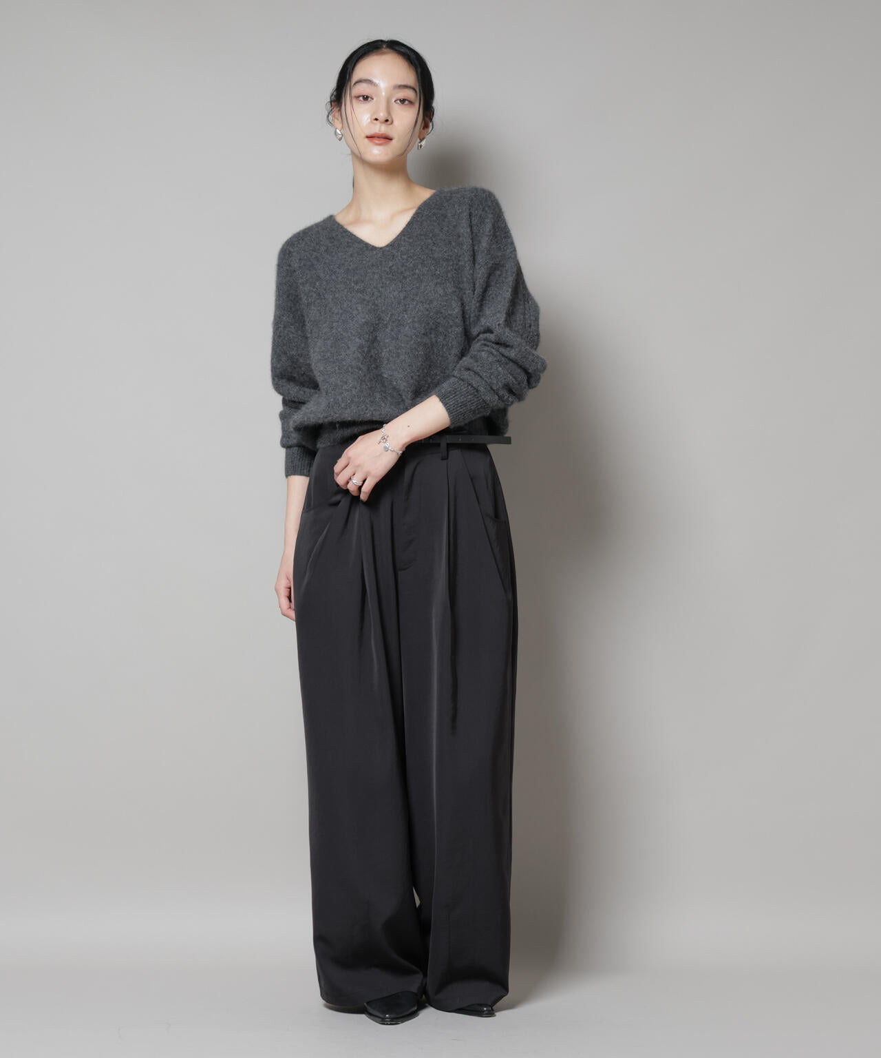 ウォッシャブルフォックスVネックニットプルオーバー 6695222308