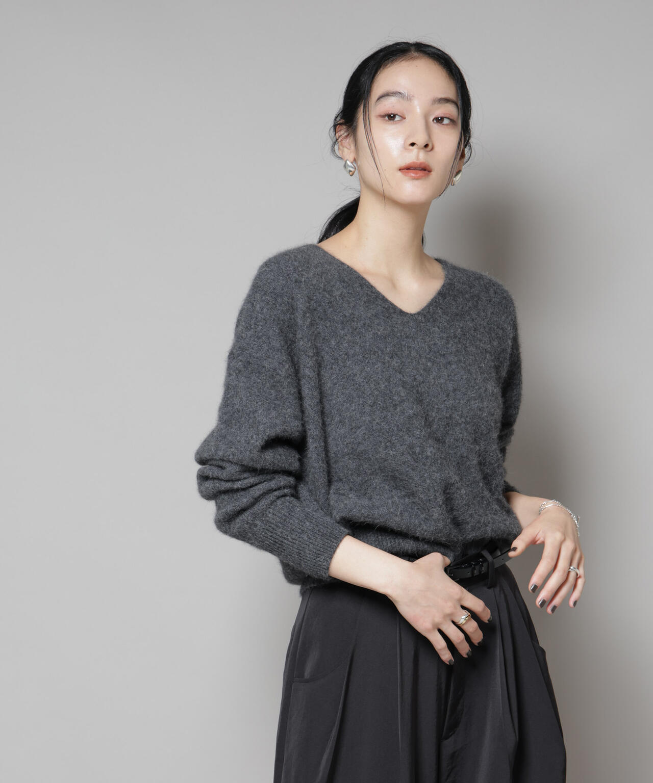 ウォッシャブルフォックスVネックニットプルオーバー 6695222308