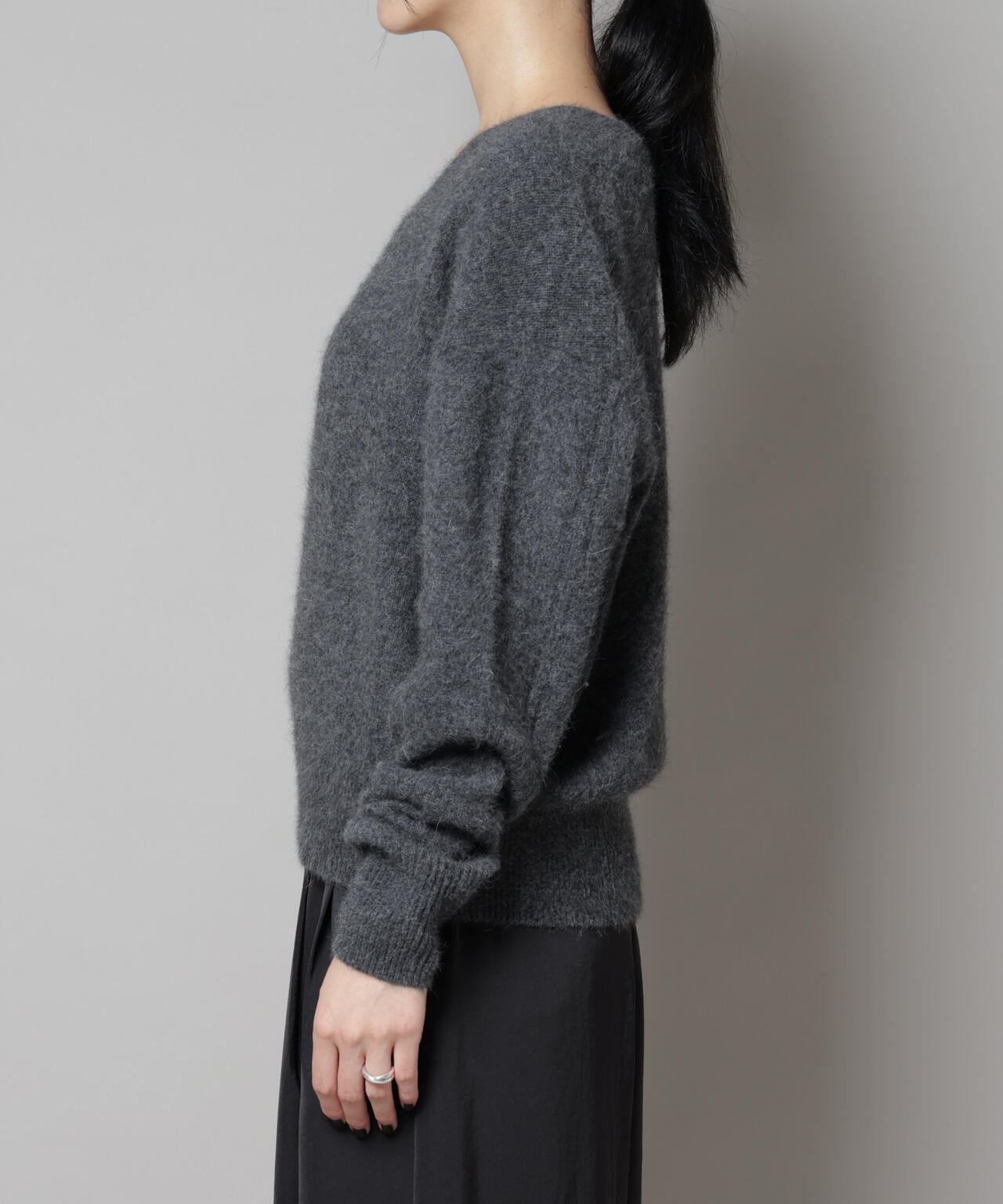 ウォッシャブルフォックスVネックニットプルオーバー 6695222308