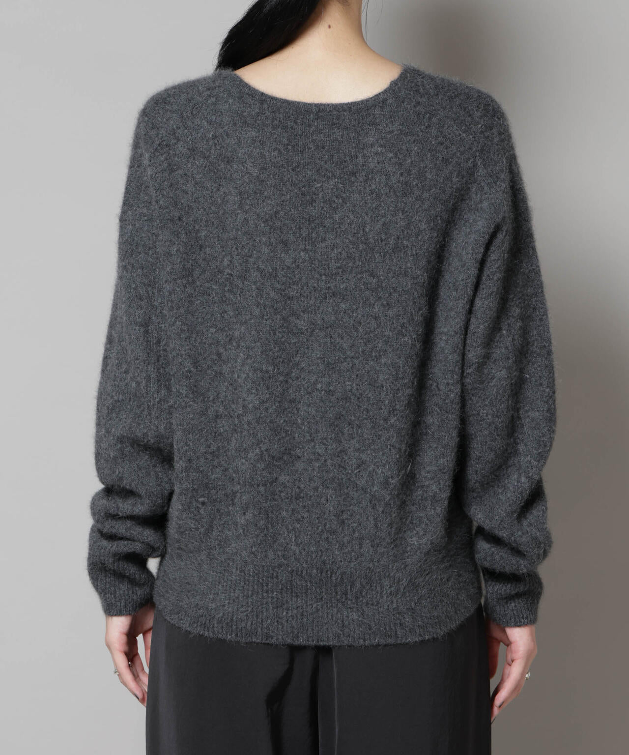 ウォッシャブルフォックスVネックニットプルオーバー 6695222308