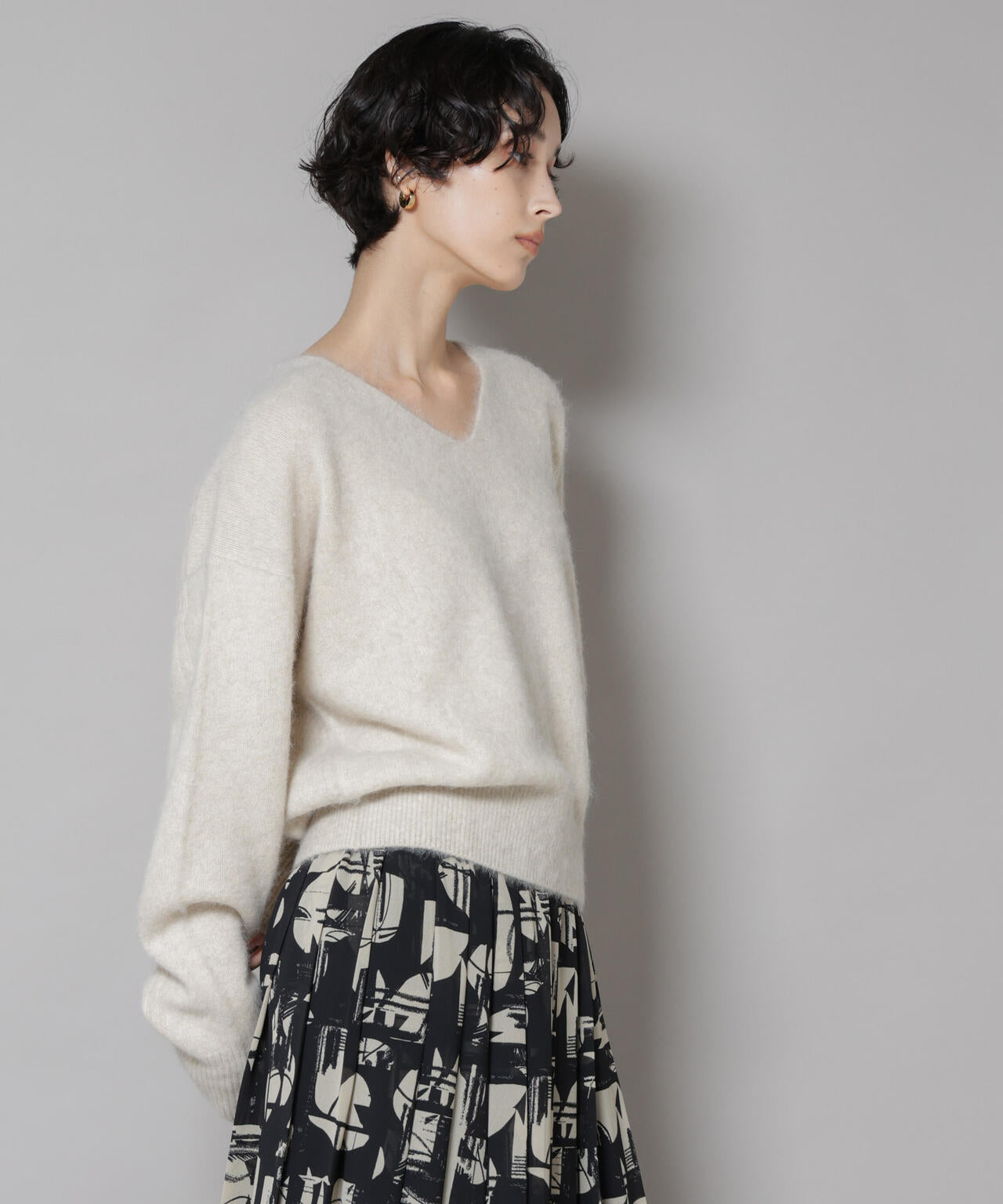 ウォッシャブルフォックスVネックニットプルオーバー 6695222308