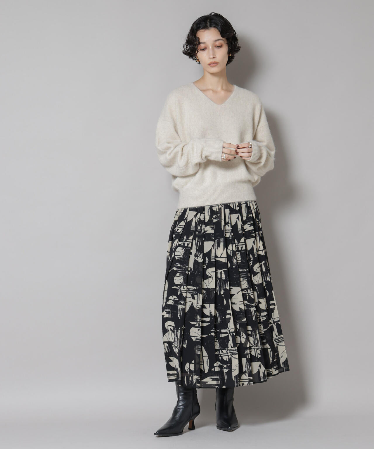 ウォッシャブルフォックスVネックニットプルオーバー 6695222308