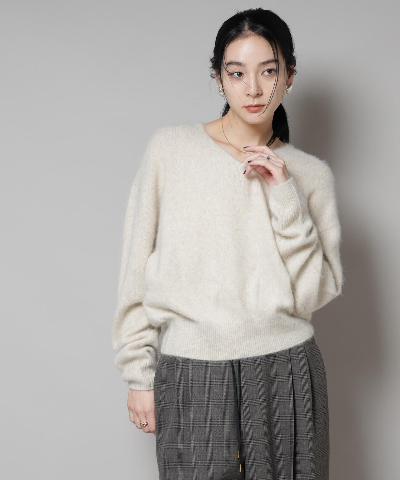 ウォッシャブルフォックスVネックニットプルオーバー 6695222308