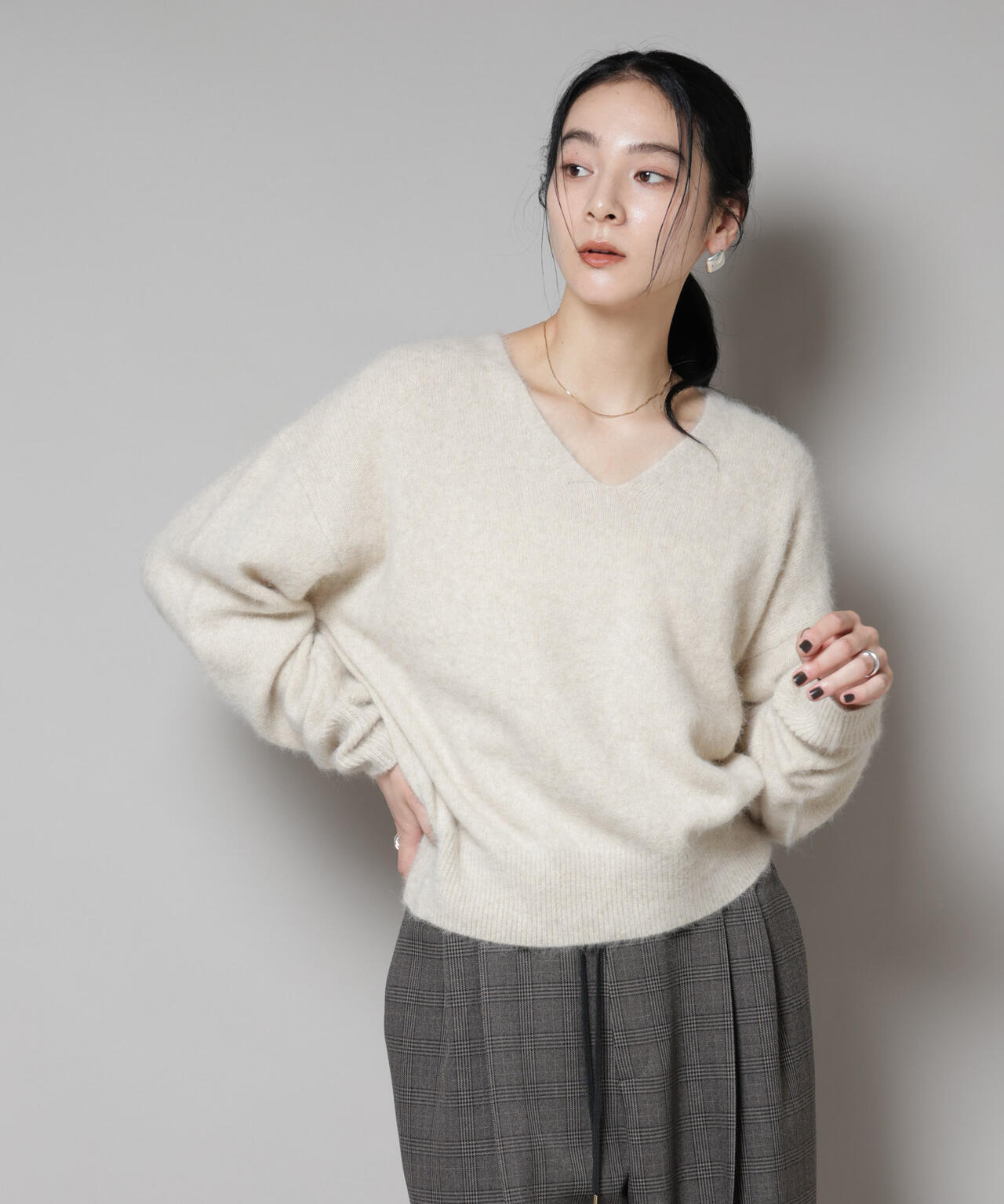 ウォッシャブルフォックスVネックニットプルオーバー 6695222308