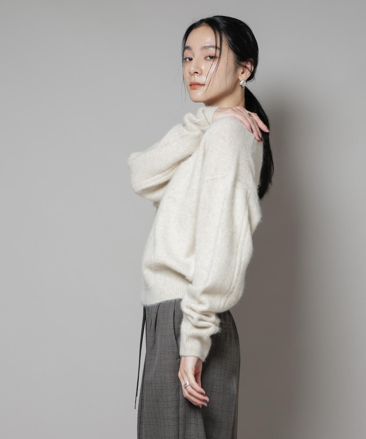 ウォッシャブルフォックスVネックニットプルオーバー 6695222308