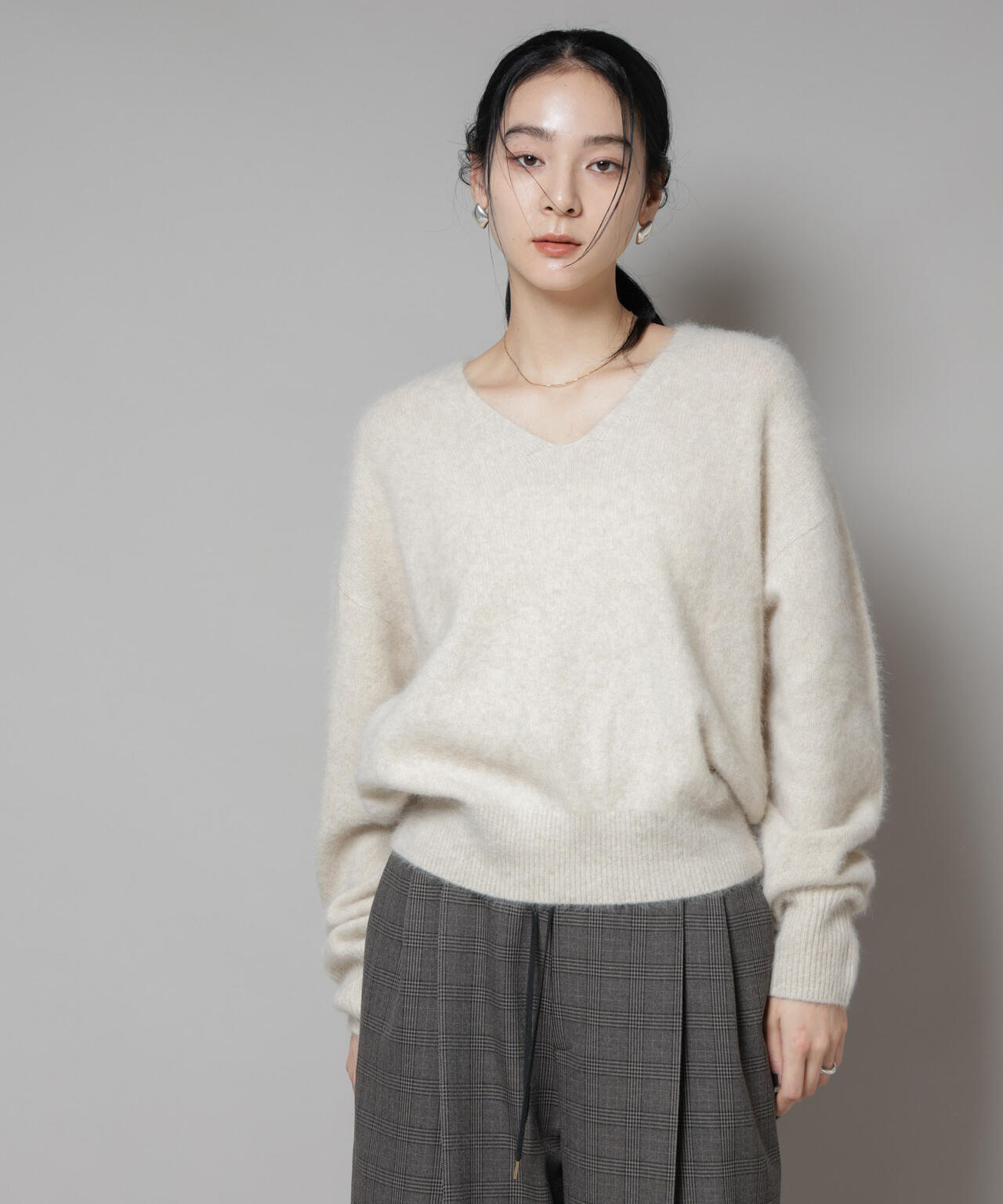 ウォッシャブルフォックスVネックニットプルオーバー 6695222308