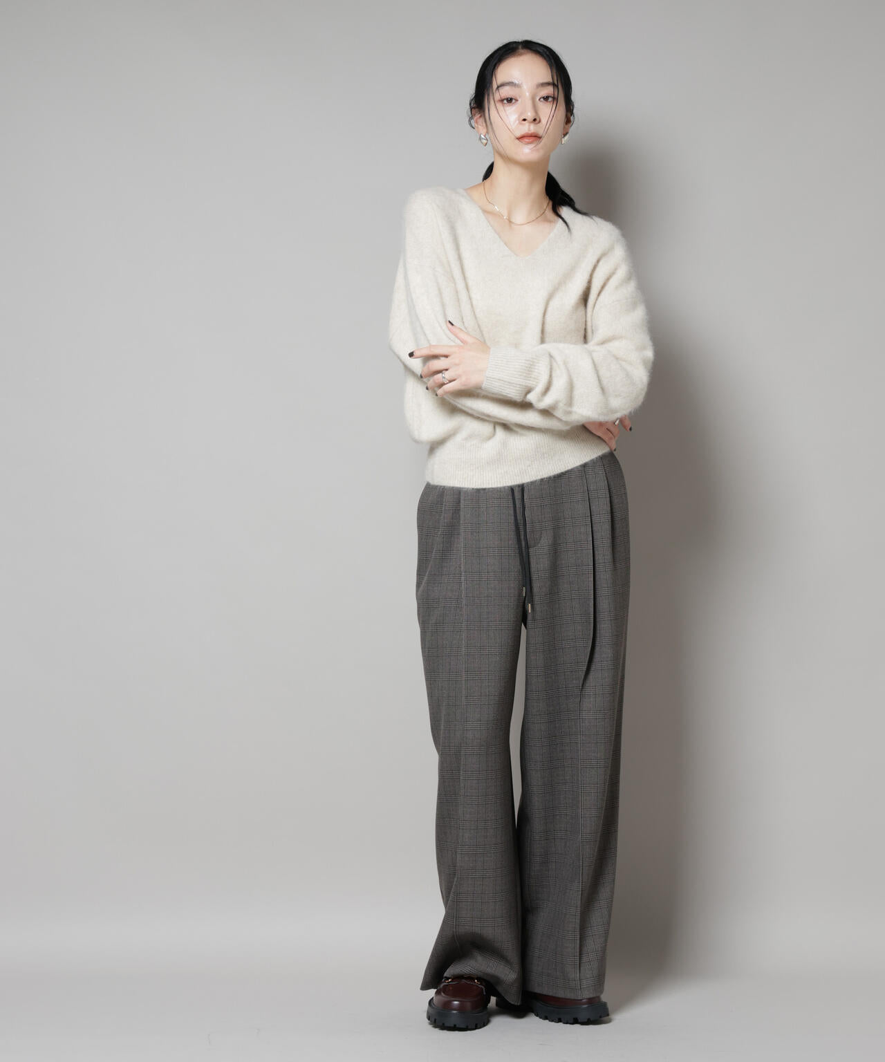 ウォッシャブルフォックスVネックニットプルオーバー 6695222308