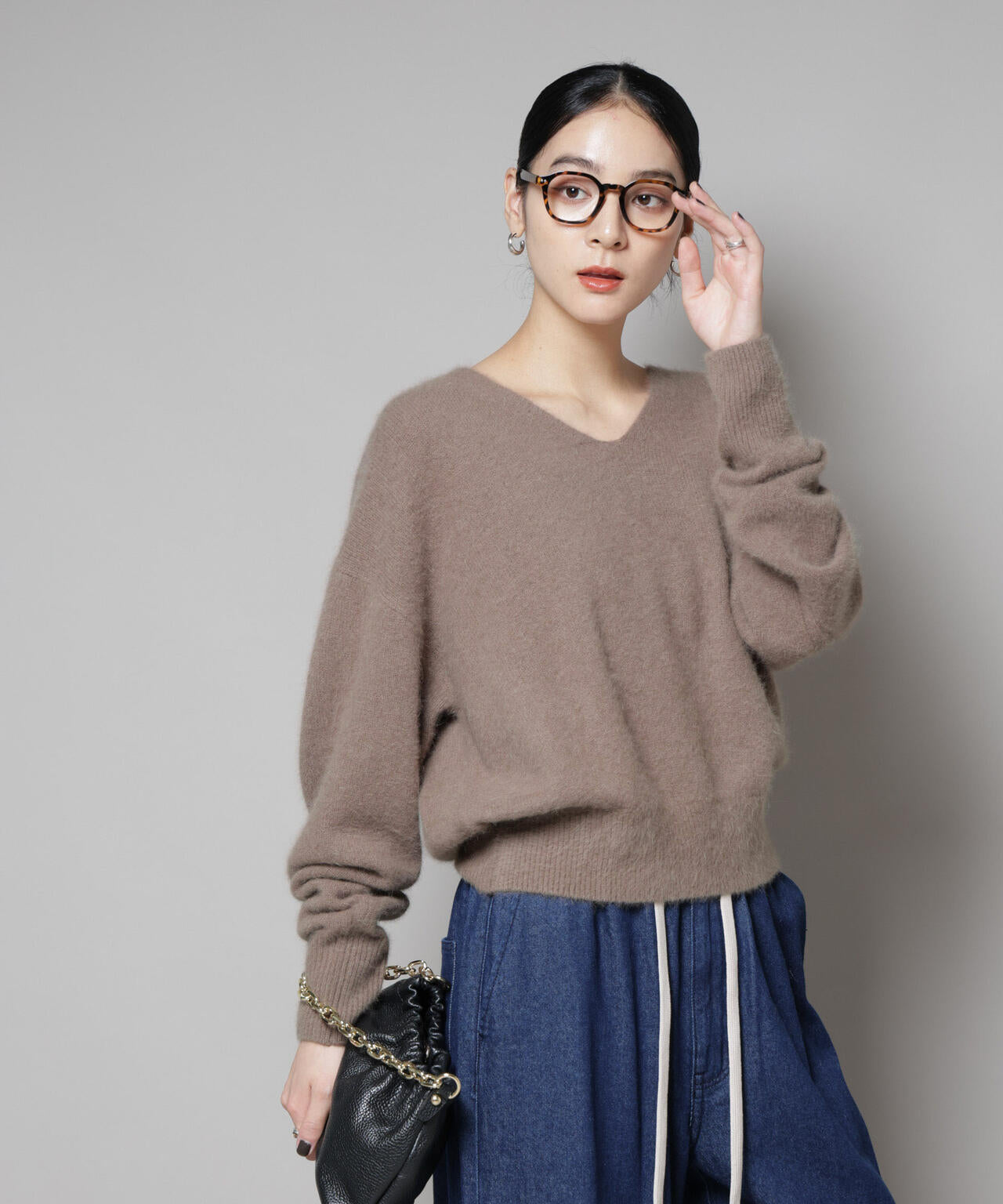 ウォッシャブルフォックスVネックニットプルオーバー 6695222308