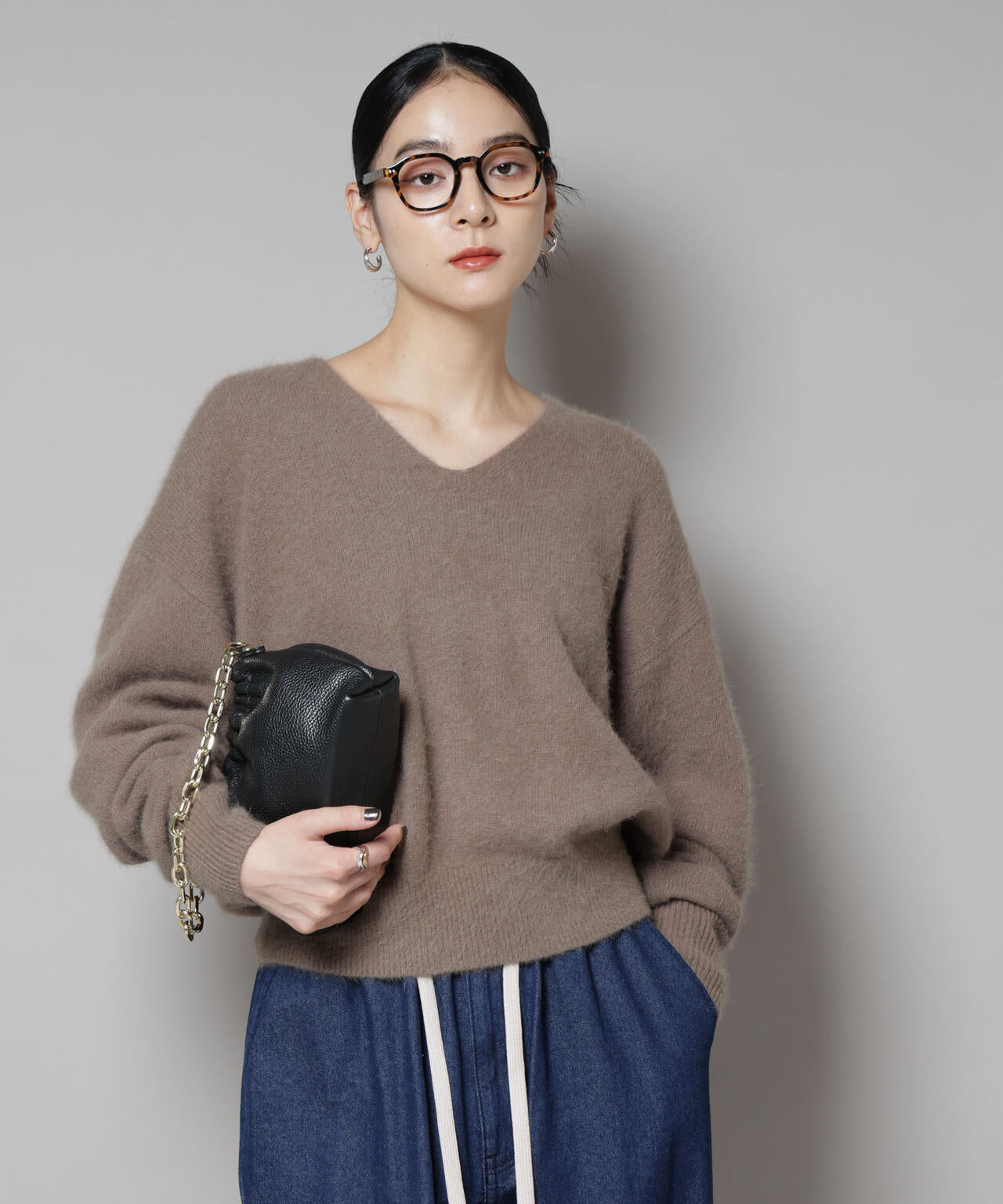 ウォッシャブルフォックスVネックニットプルオーバー 6695222308