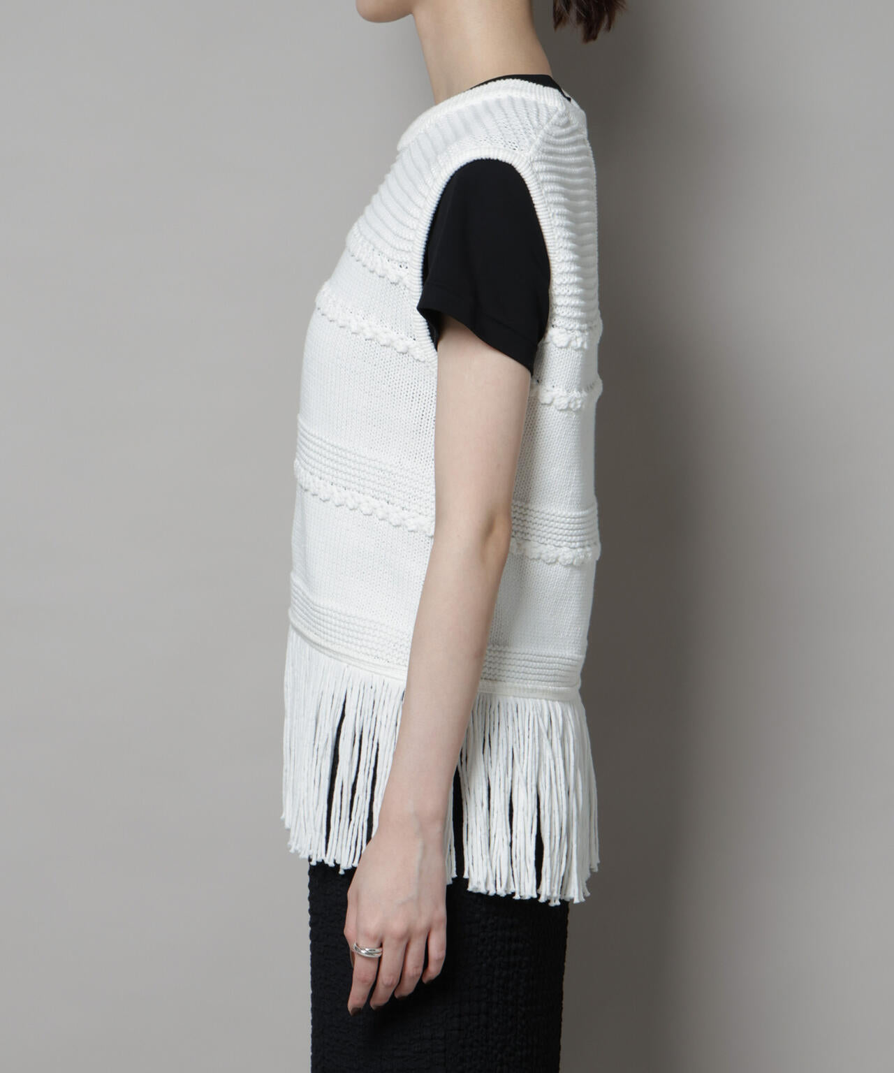 リリヤーンフリンジニットベスト 6695222317