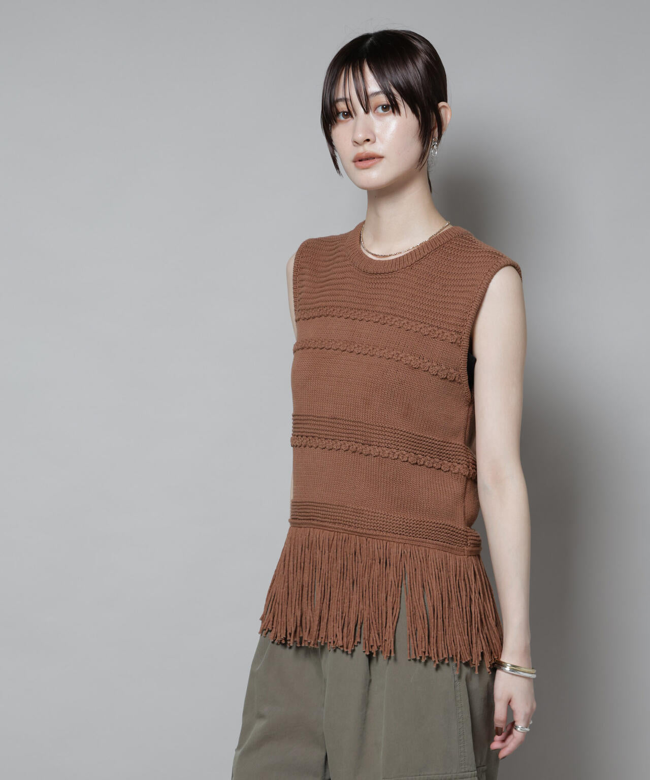 リリヤーンフリンジニットベスト 6695222317