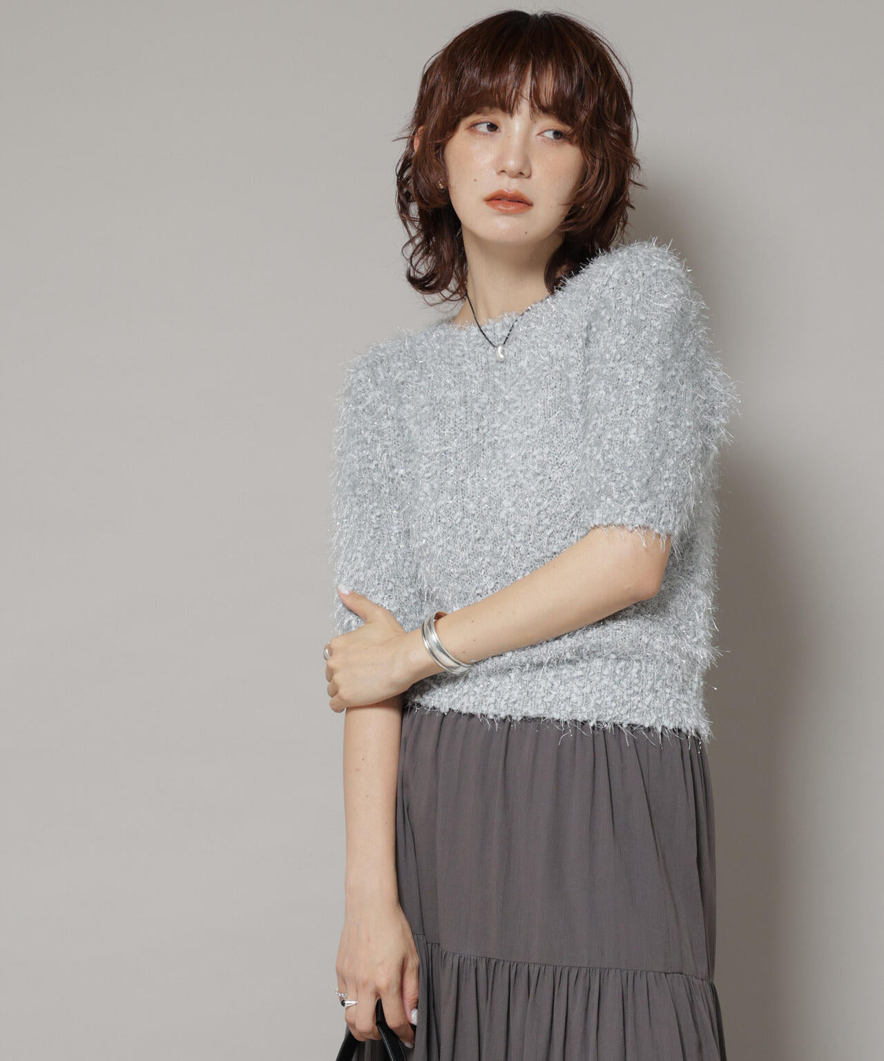 シャギーラメコンパクト半袖ニット 6695222320