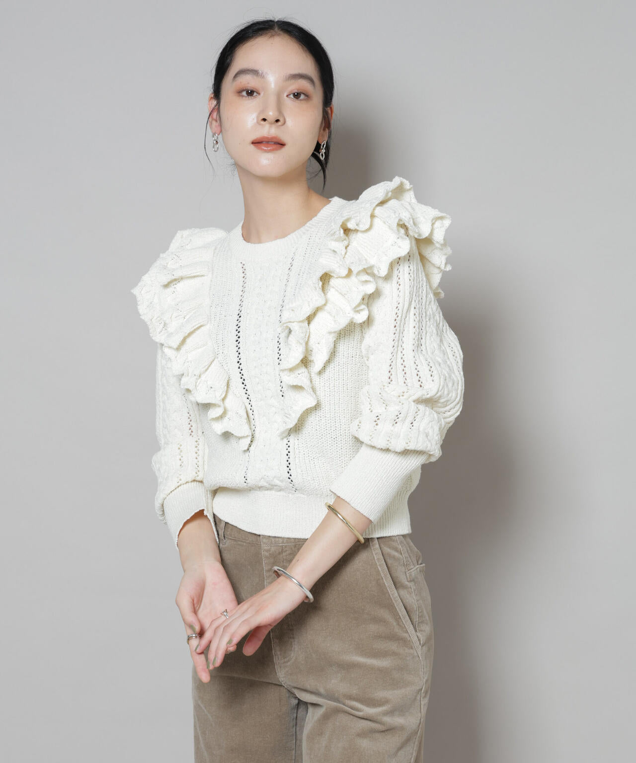 フリルケーブルニットプルオーバー 6695222324