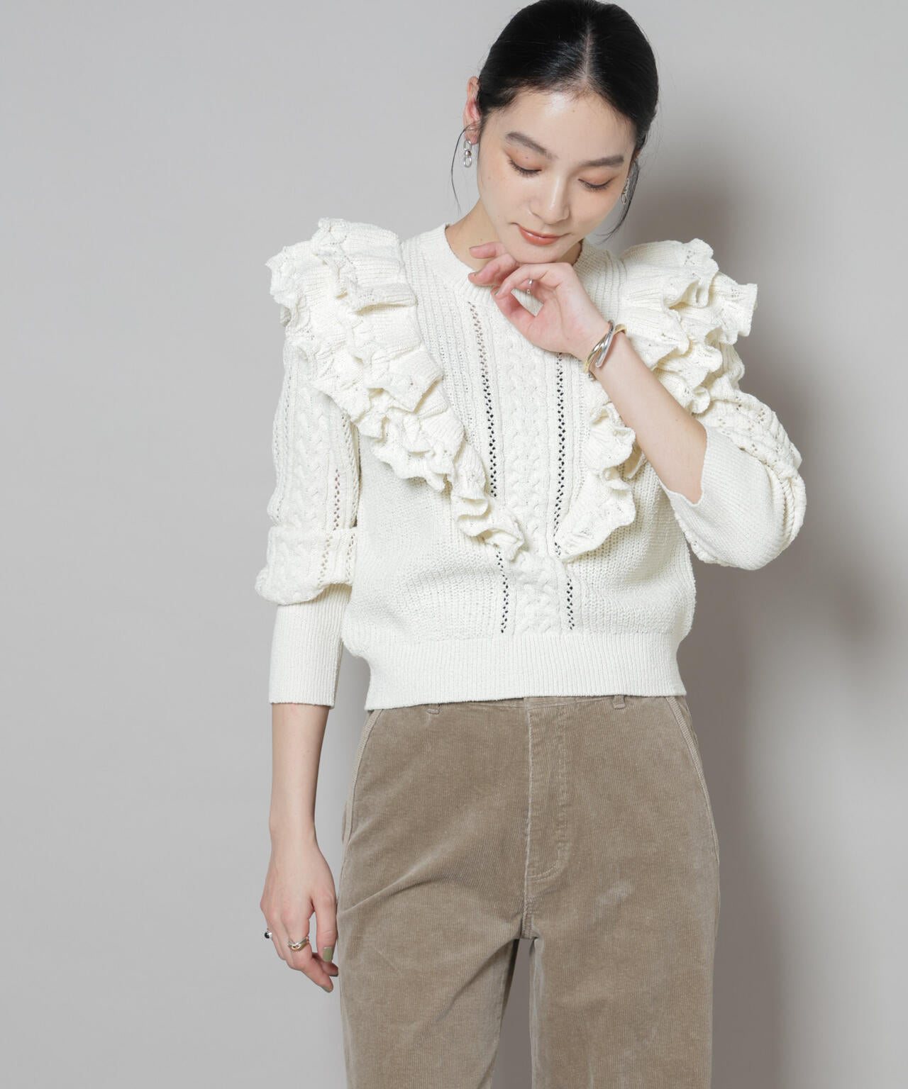 フリルケーブルニットプルオーバー 6695222324