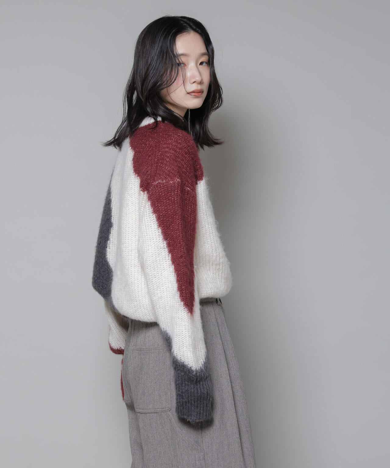 モヘヤ起毛カーブパターンブロッキングニット 6695222337