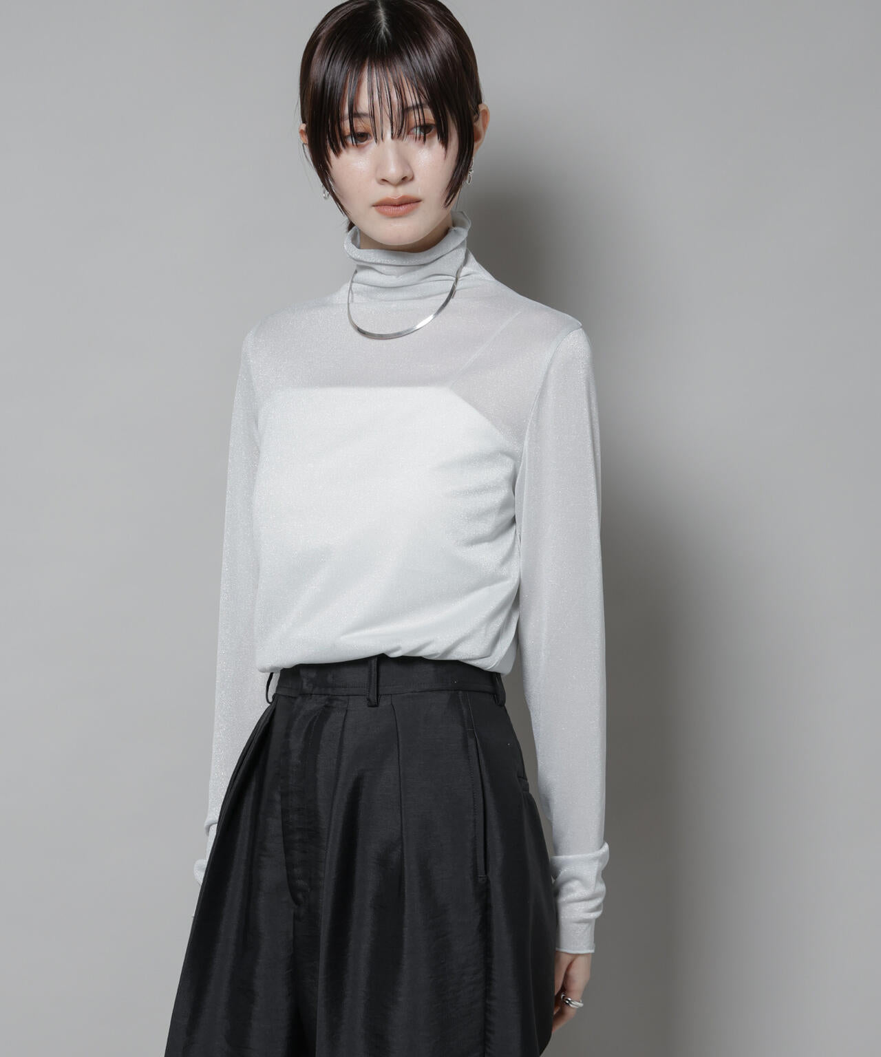 ラメシアータートルカットトップス 6695223305