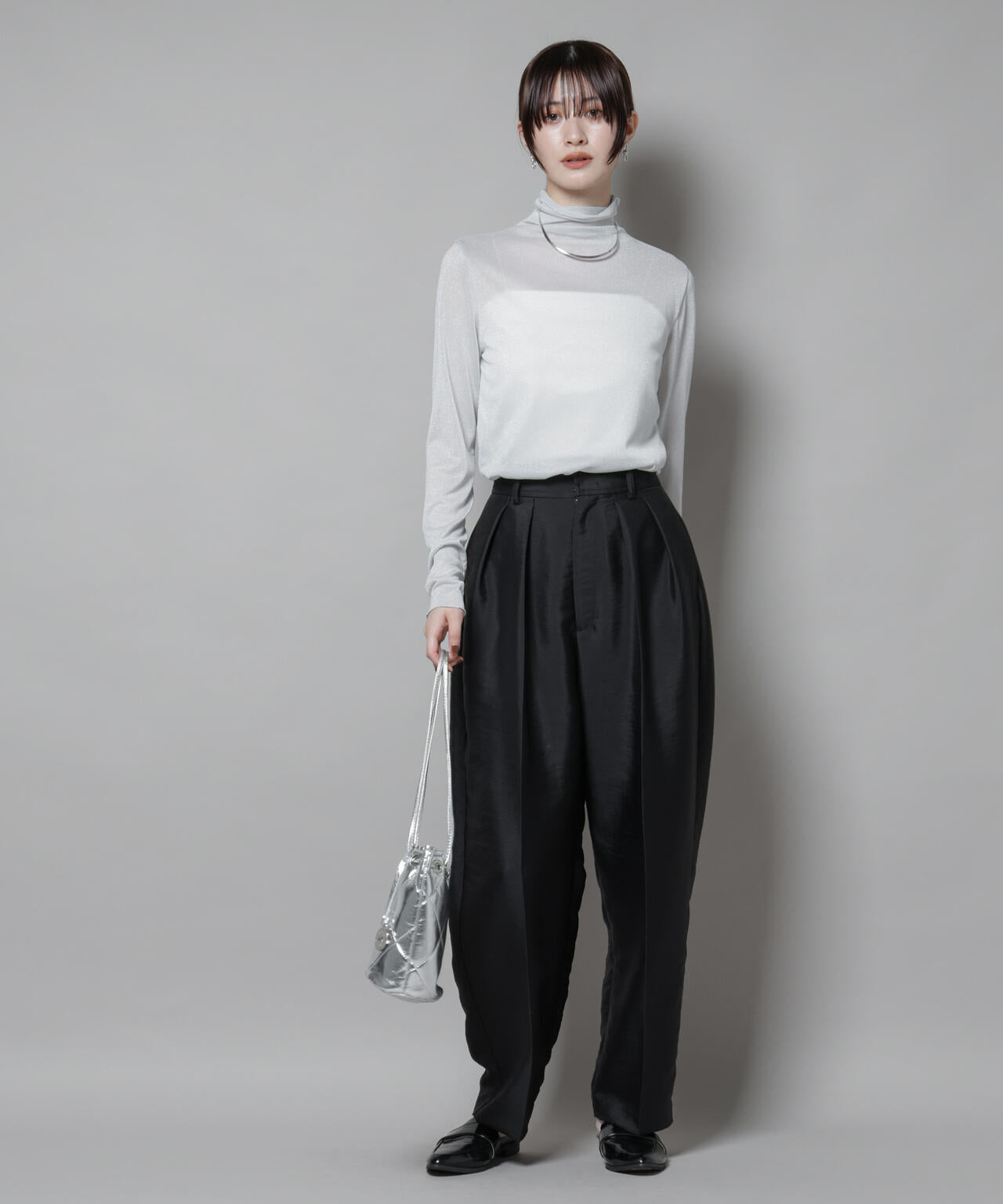 ラメシアータートルカットトップス 6695223305