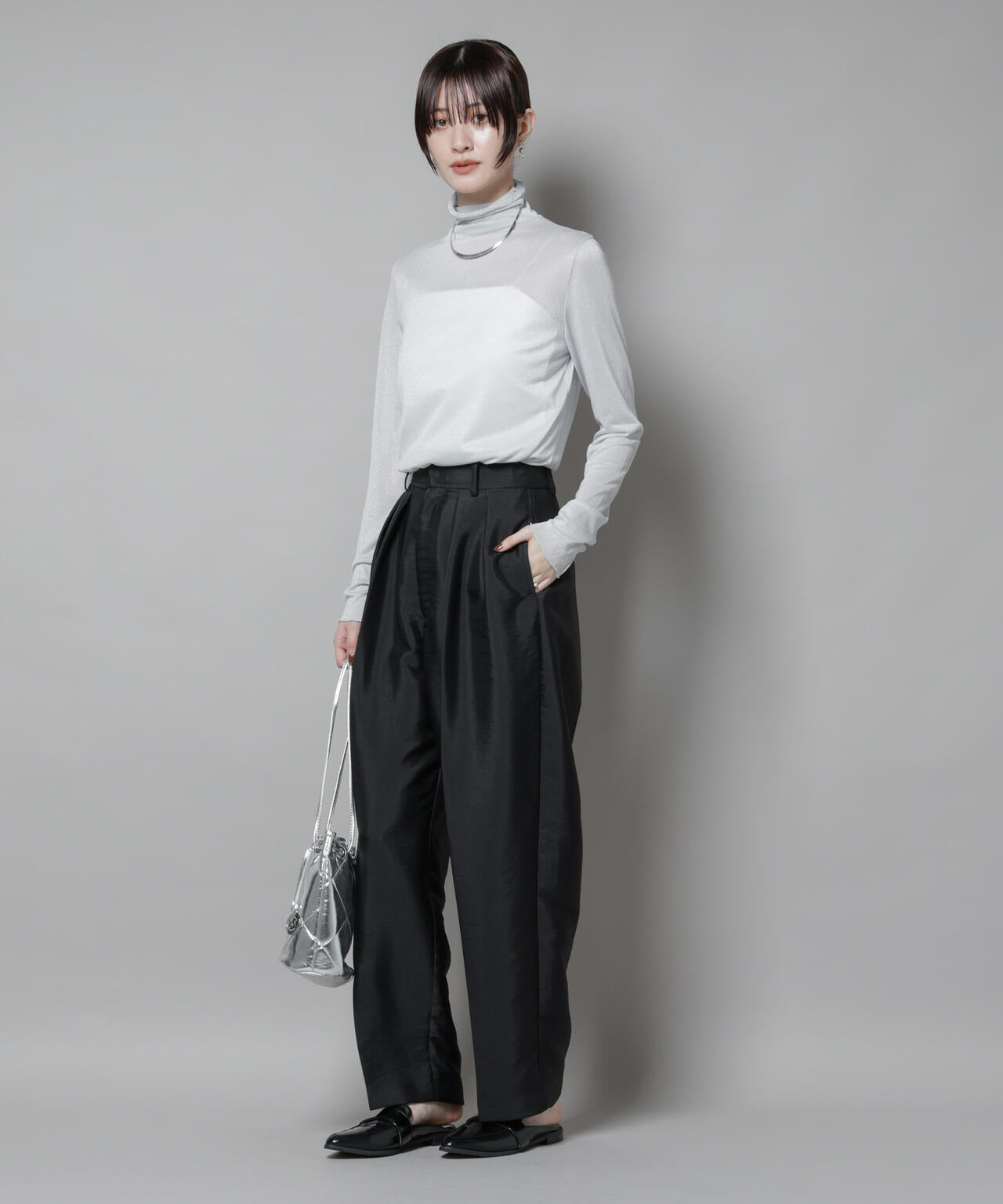 ラメシアータートルカットトップス 6695223305