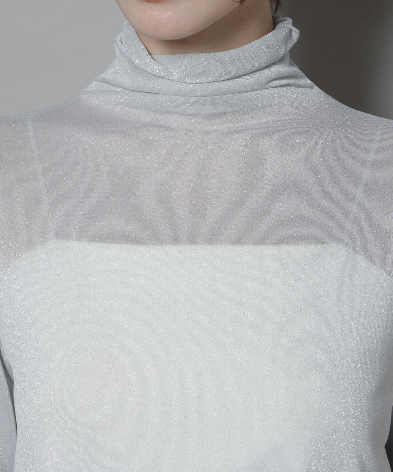 ラメシアータートルカットトップス 6695223305