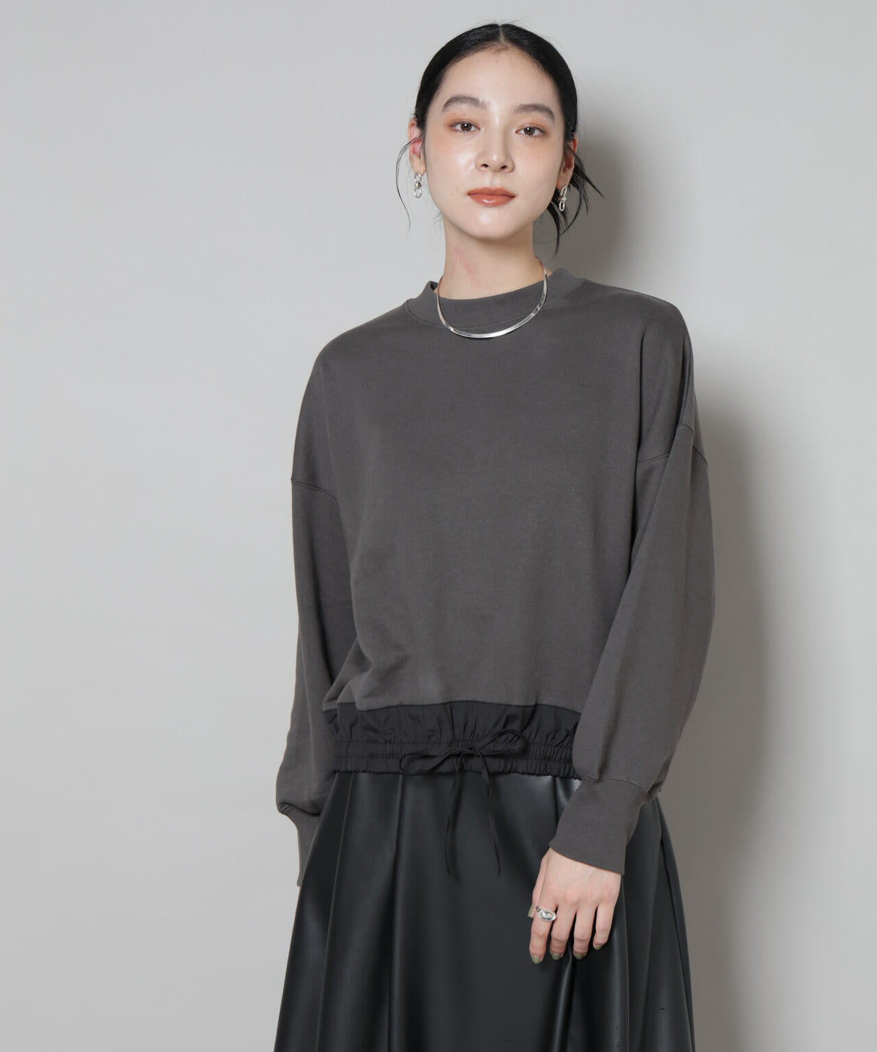 ブロード切替クルーネック裏毛トップス 6695223307