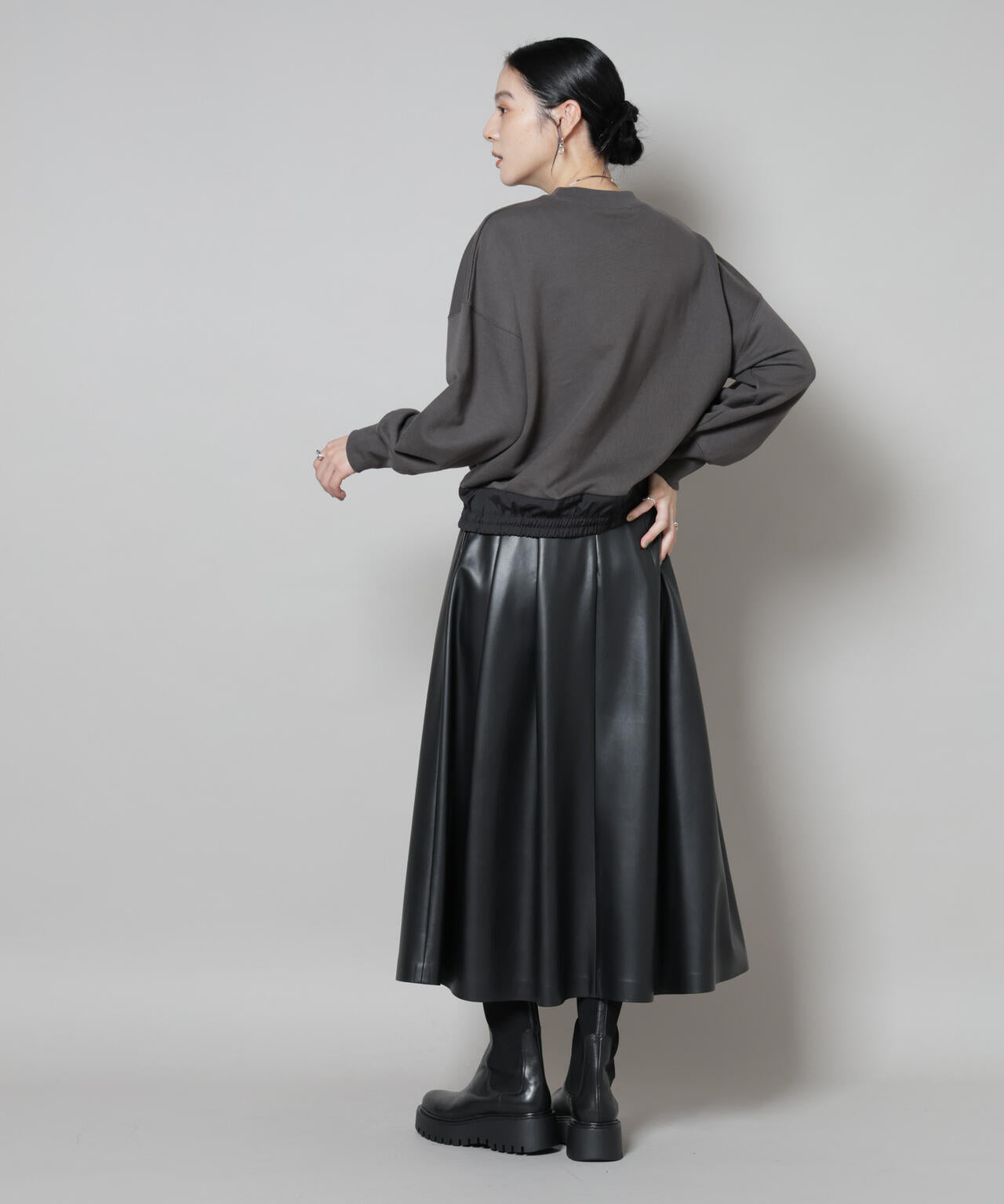 ブロード切替クルーネック裏毛トップス 6695223307