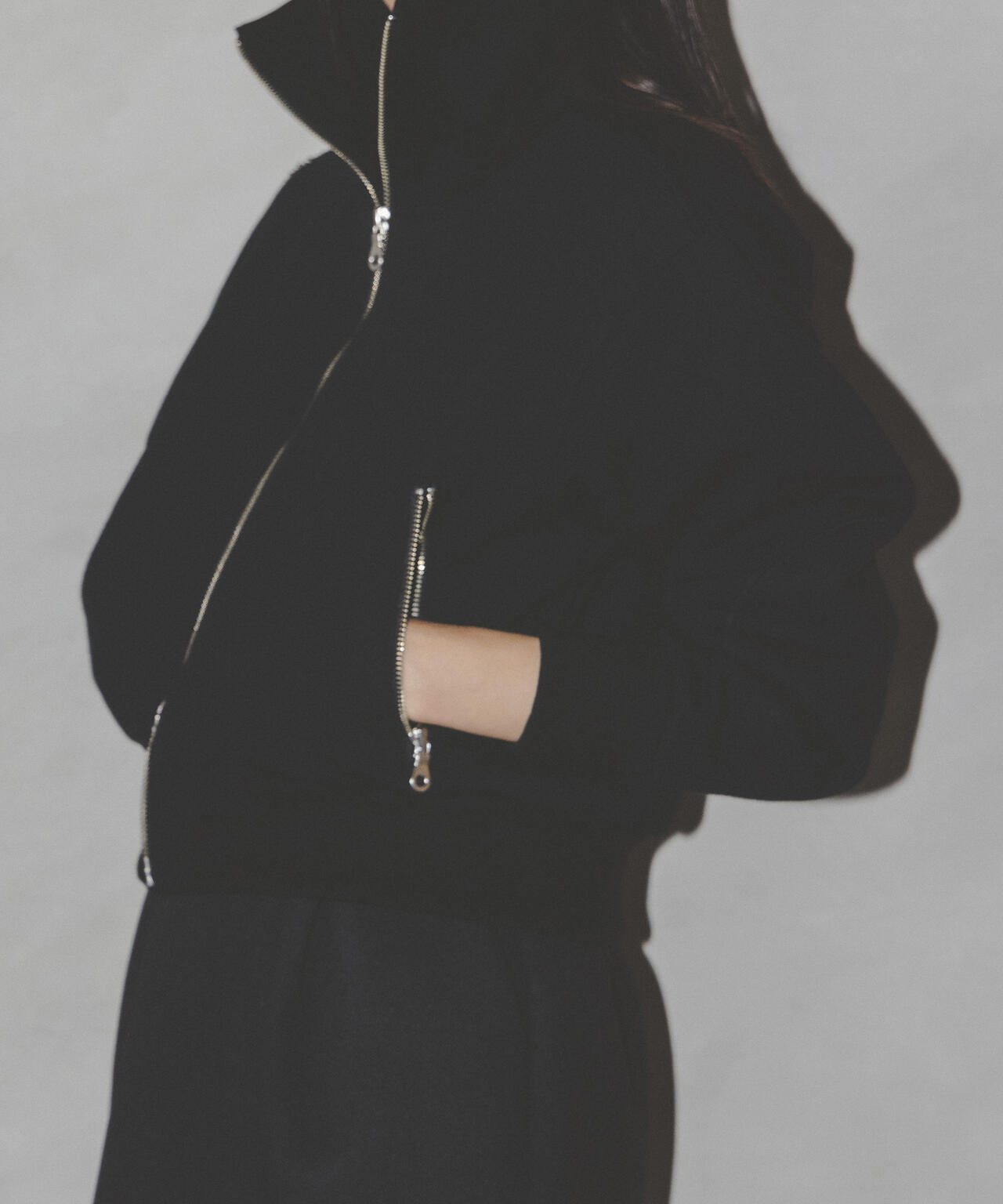 「STEVELOUR」コンパクトダブルジップスウェット 6695223310