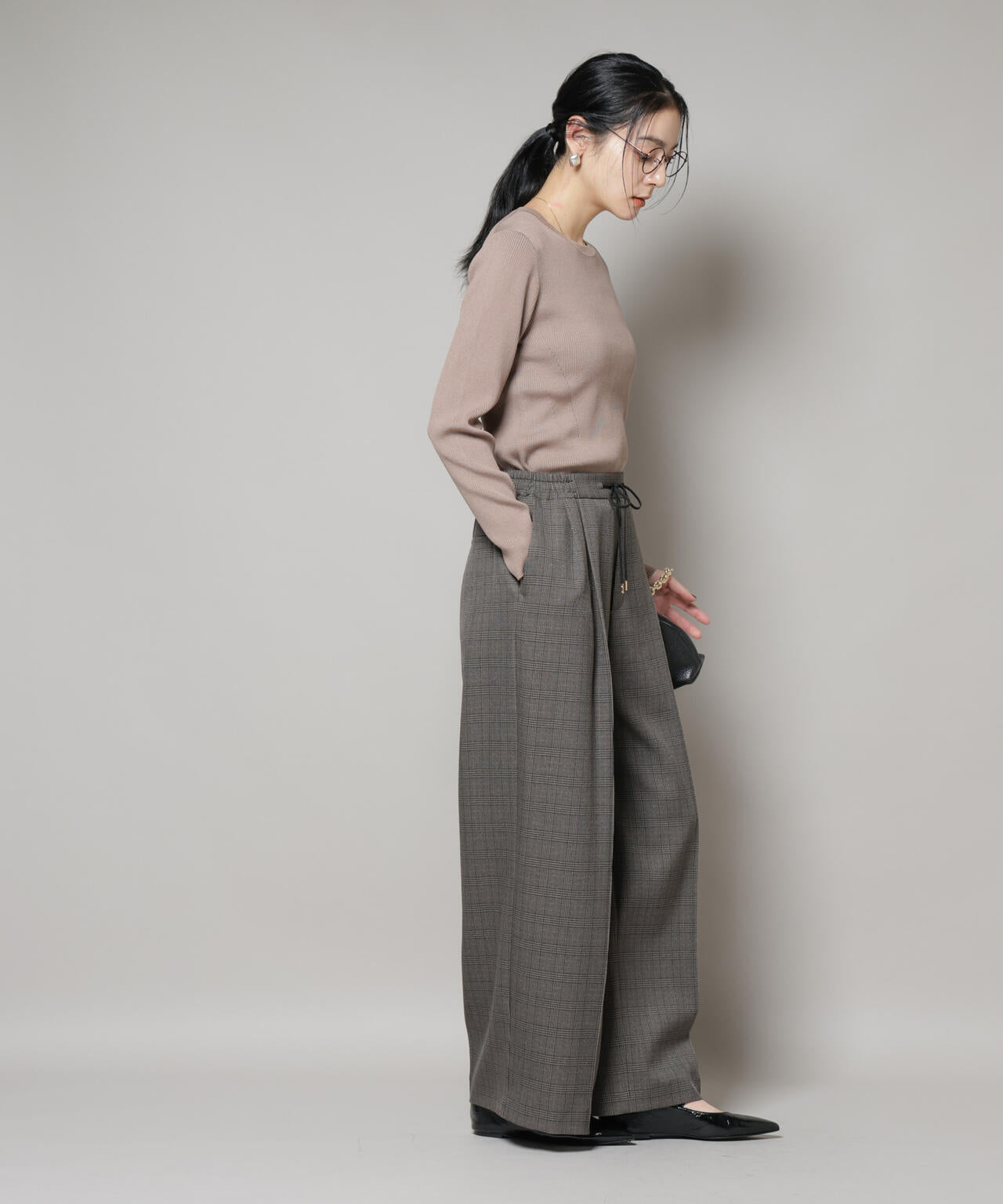ストレッチサージチェックピンタックイージーワイドパンツ(セットアップ可) 6695227303